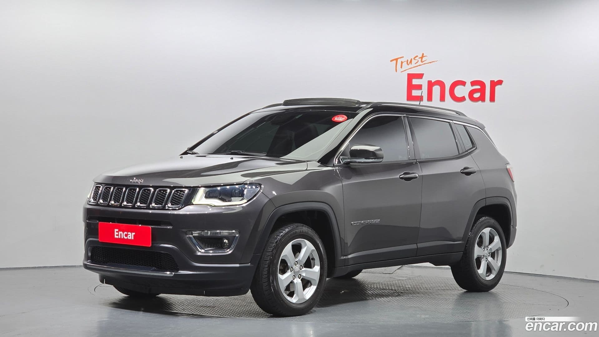 Main__Slider__Photo:Compass Jeep 2019.9-0