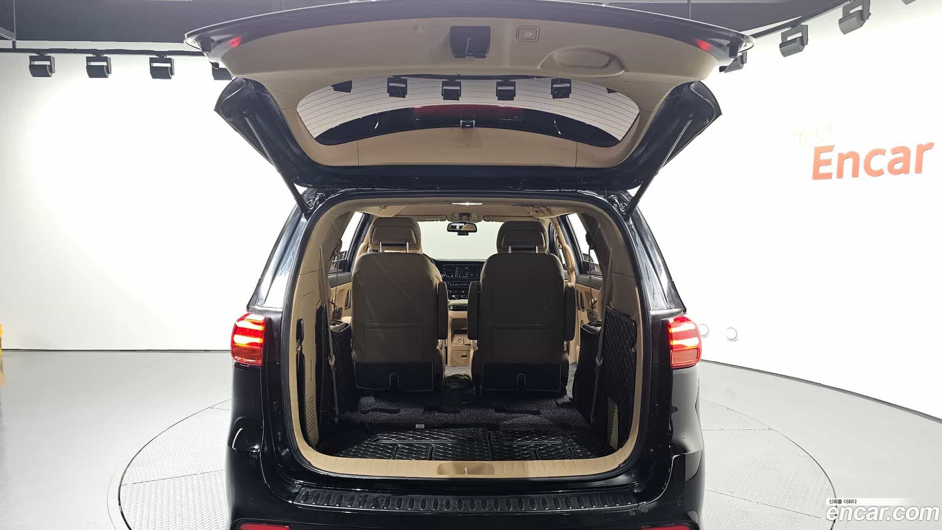 Canival Kia 2020.5-OPTION-024