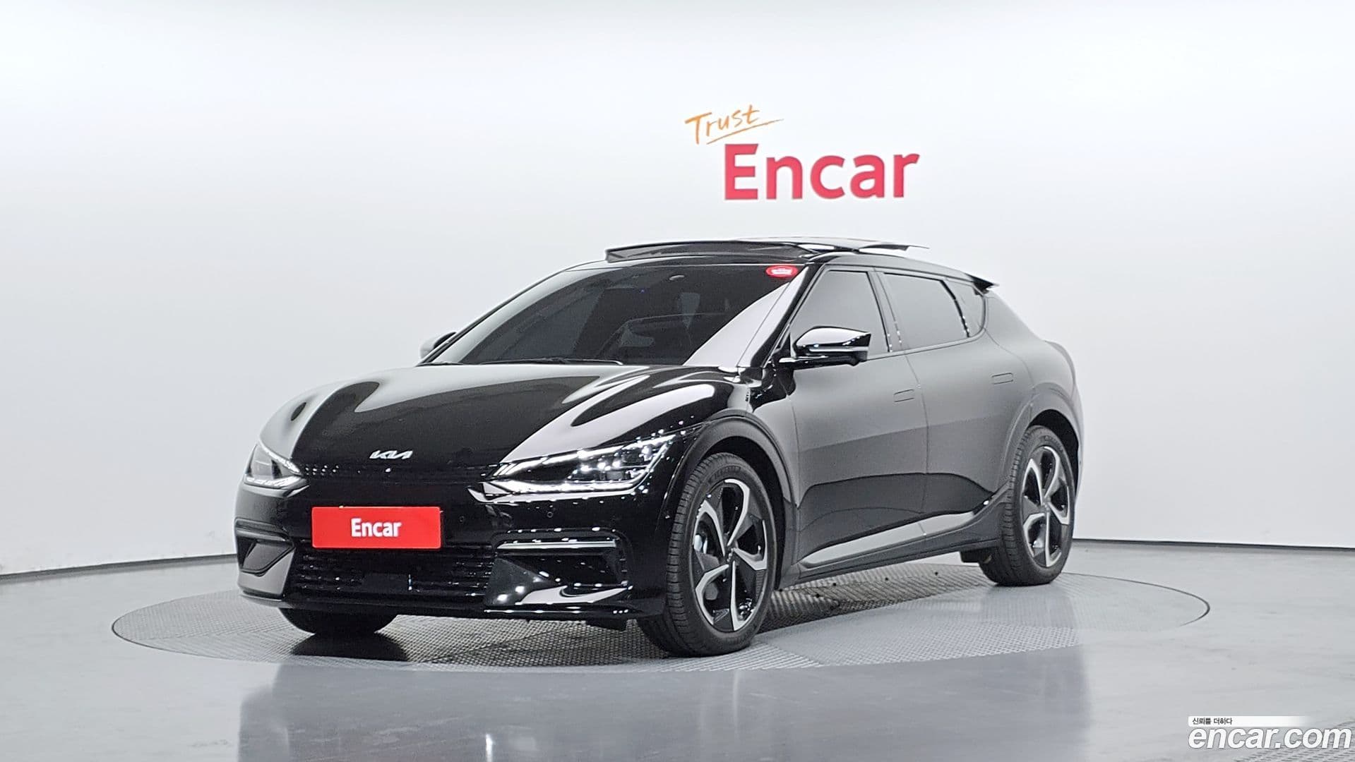 Main__Slider__Photo:EV6 Kia 2022.10-0