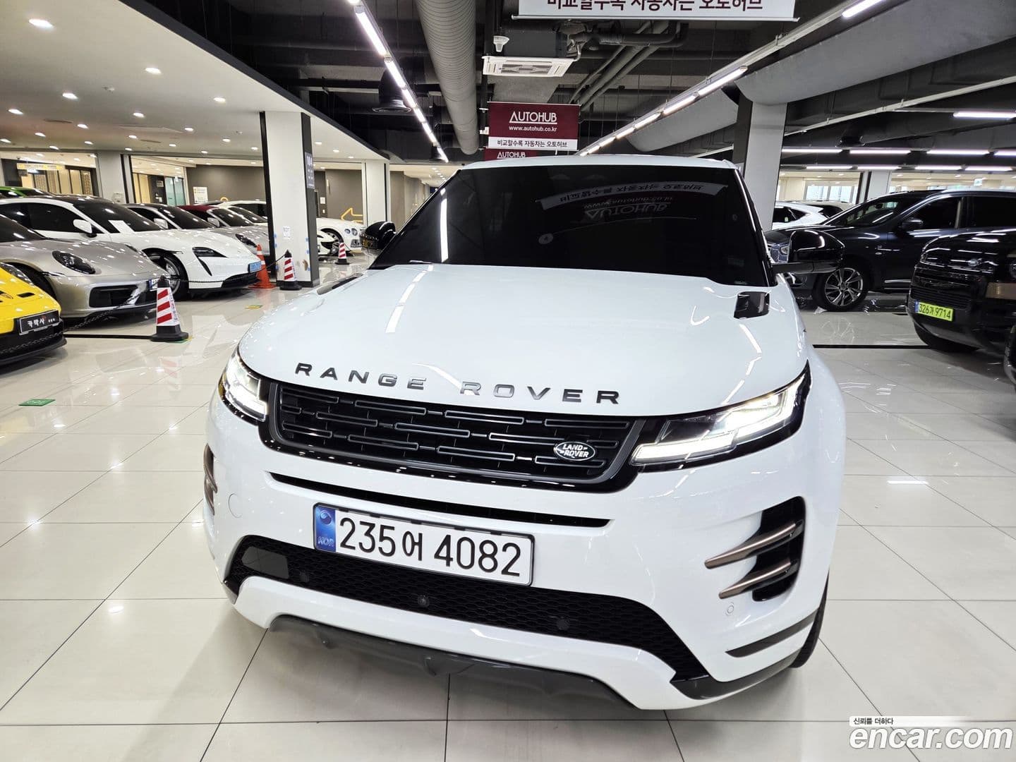 Main__Slider__Photo:Range Rover Evoque Land Rover 2025.0-0