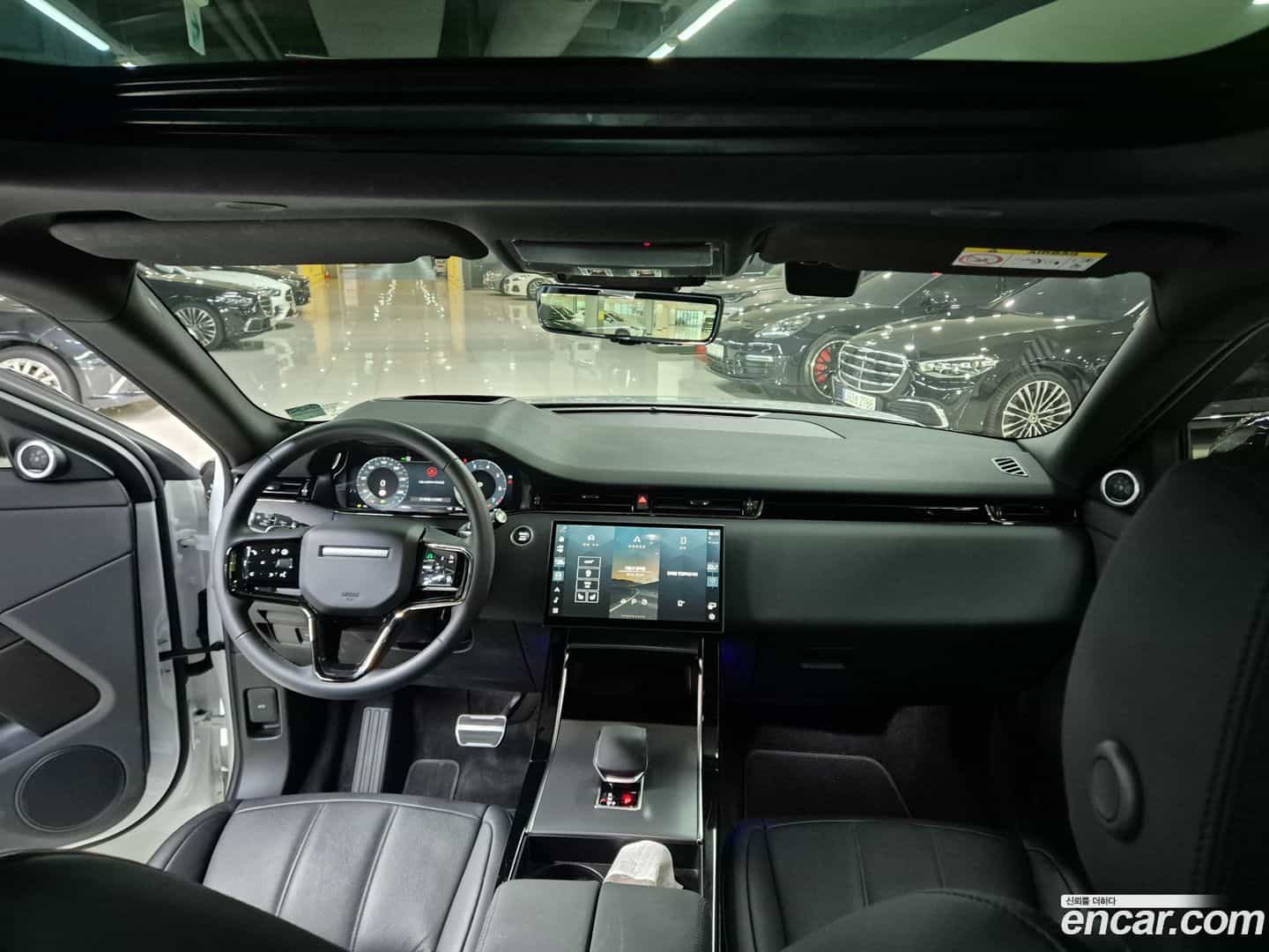 Range Rover Evoque Land Rover 2025.0-INNER-006