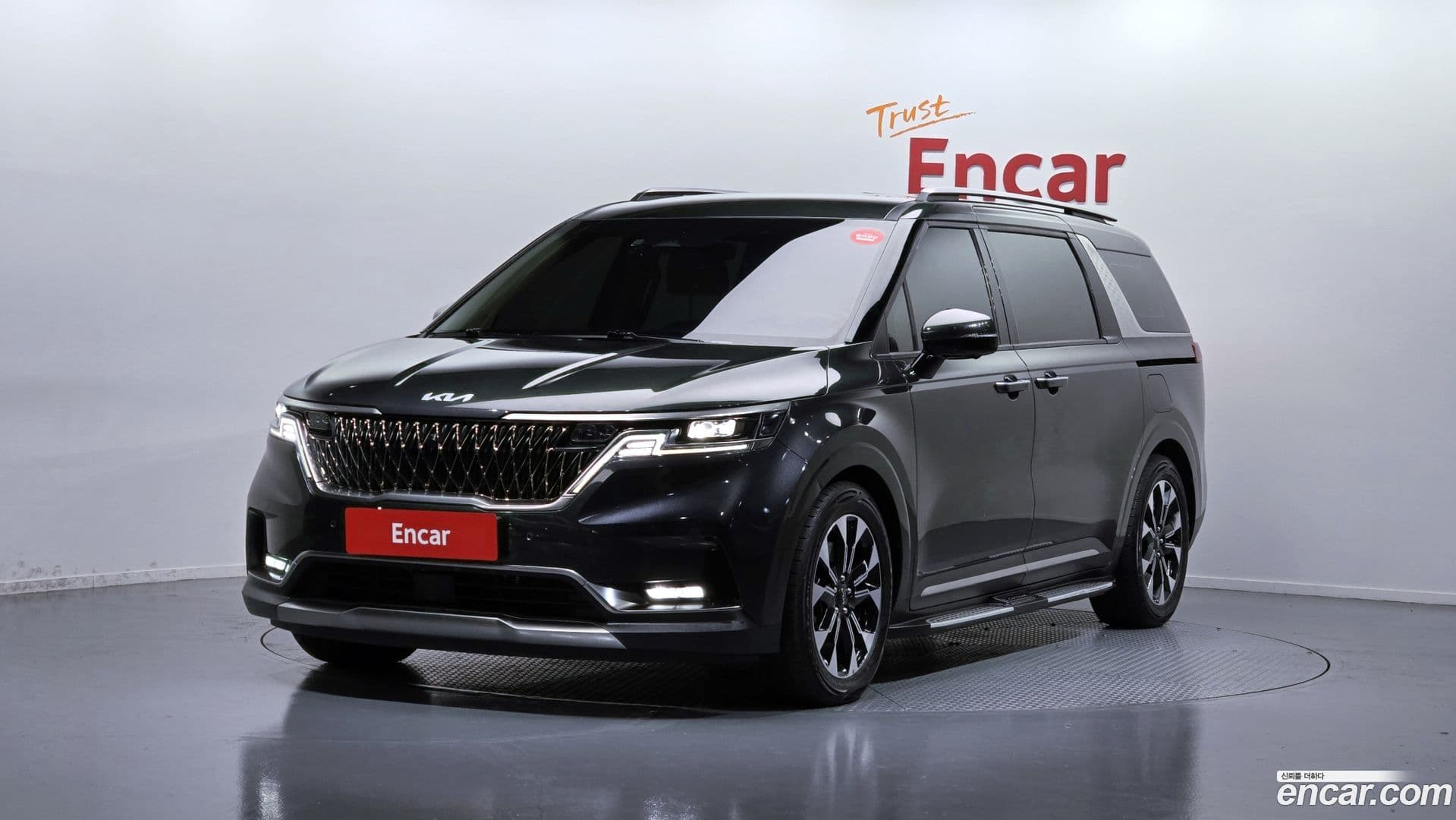 Main__Slider__Photo:Canival Kia 2022.5-0