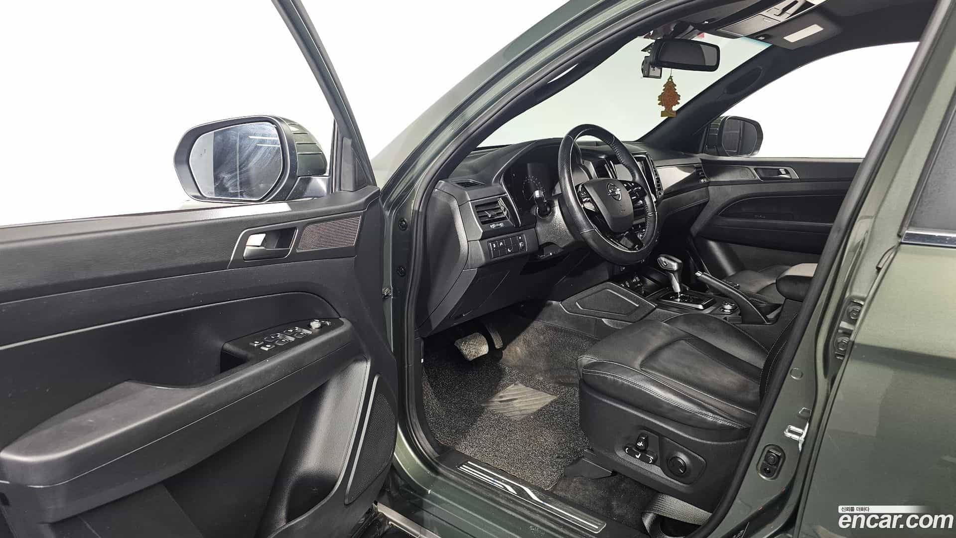 Rexton KG Mobility 2021.4-INNER-010