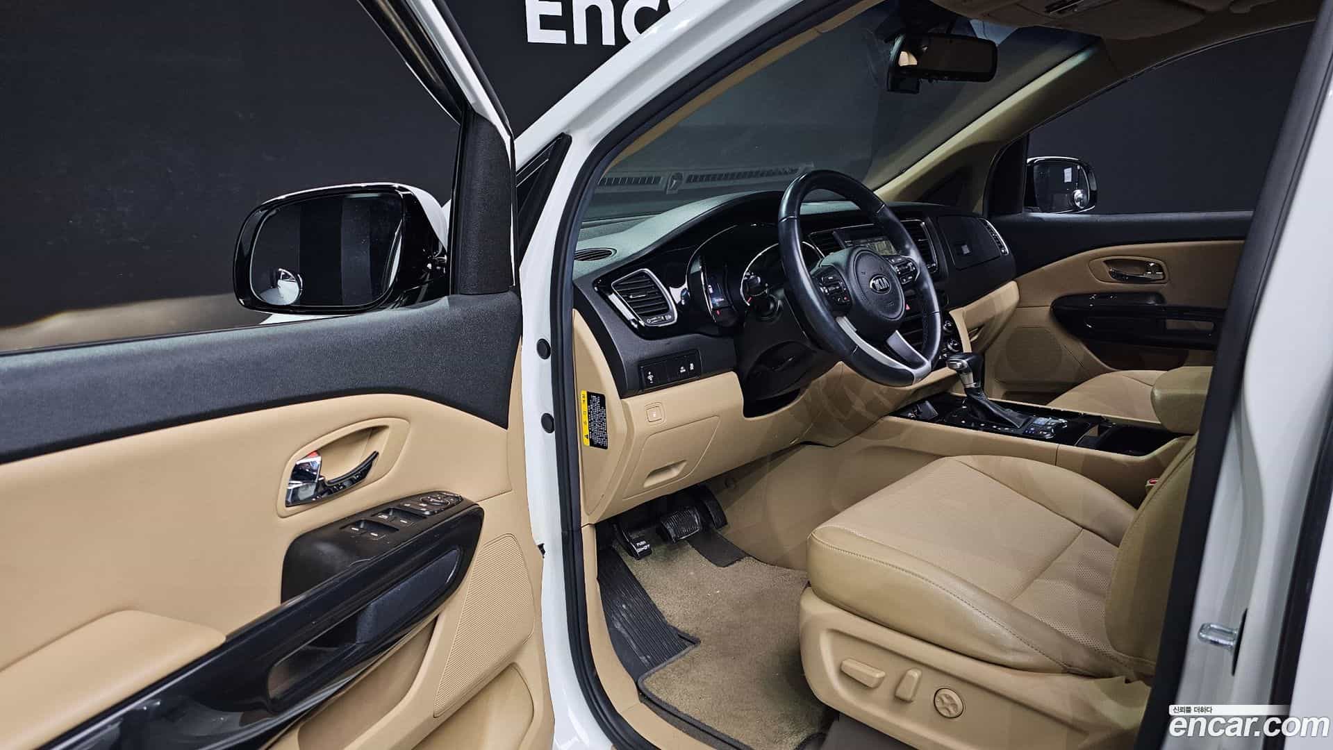 Canival Kia 2016.8-OPTION-015