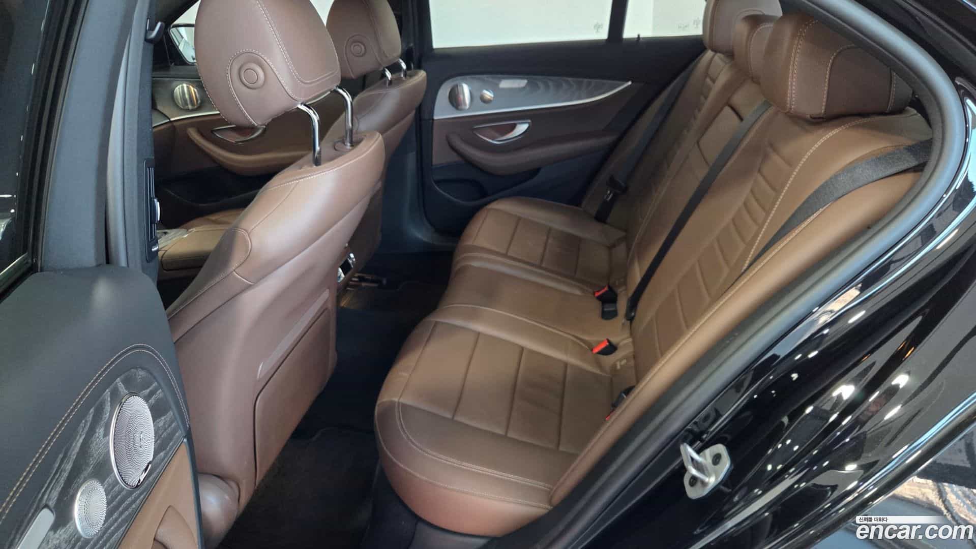 E-Class Mercedes-Benz 2023.0-INNER-010