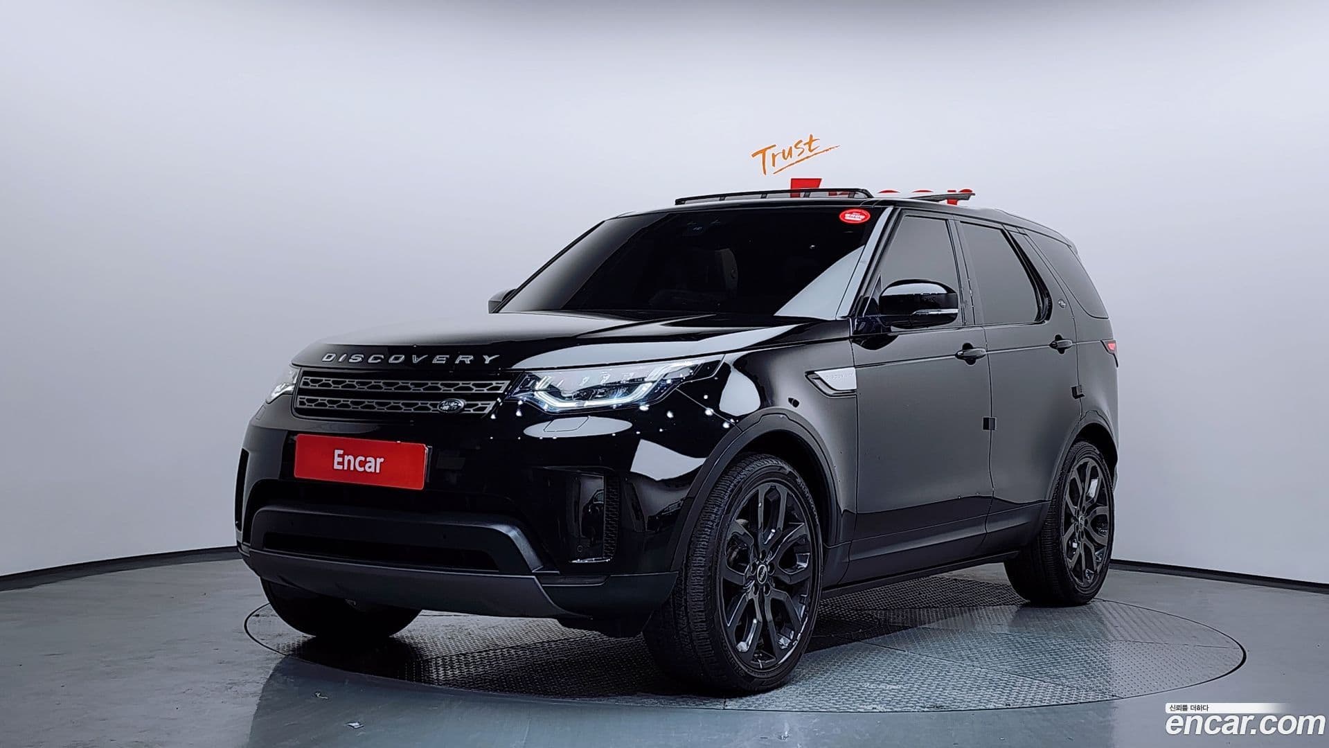 Main__Slider__Photo:Discovery Land Rover 2018.8-0