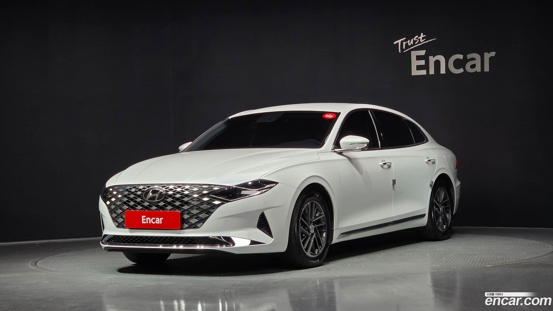 Main__Slider__Photo:Grandeur Hyundai 2020.11-0
