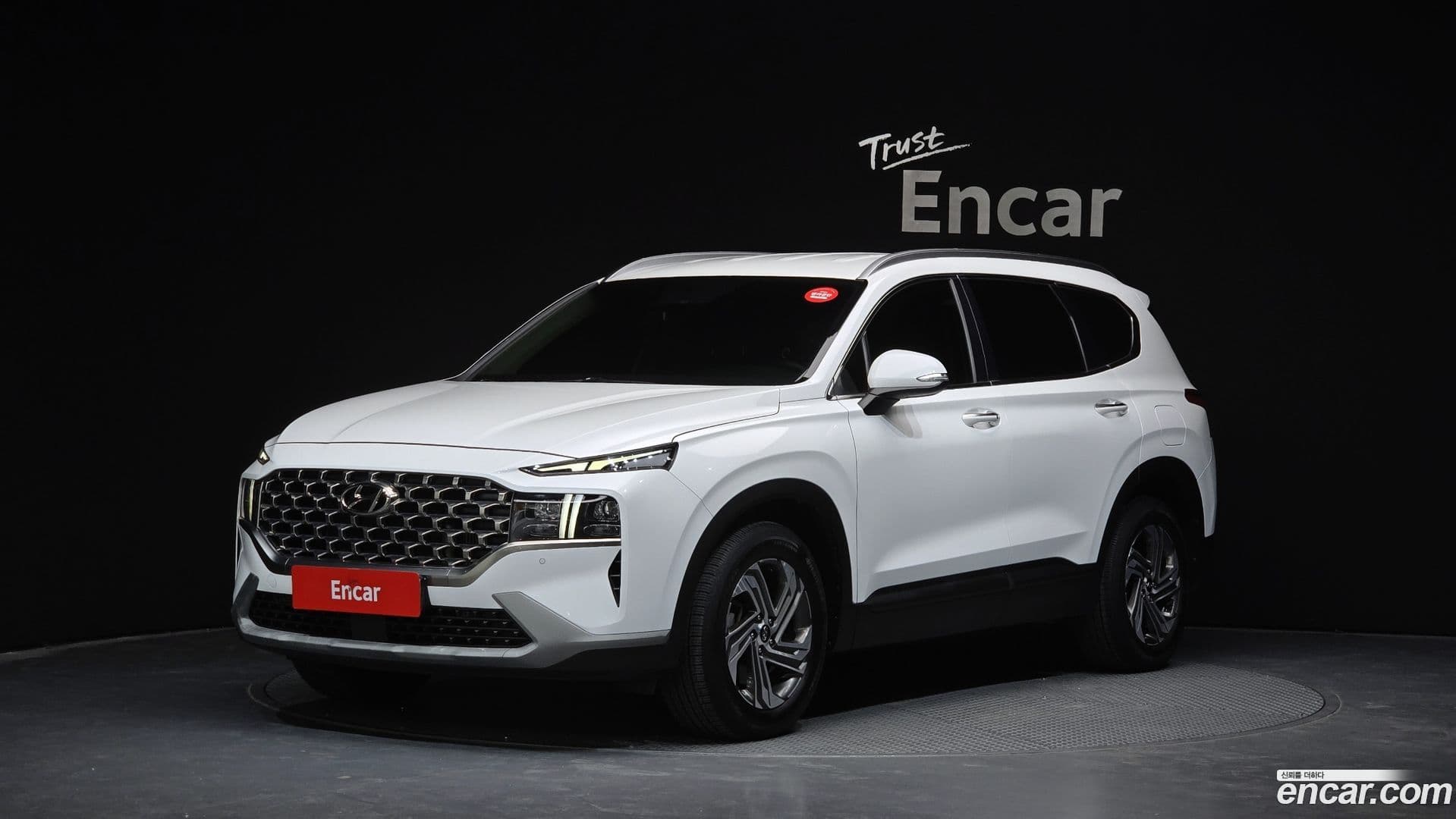 Main__Slider__Photo:Santafe Hyundai 2022.1-0