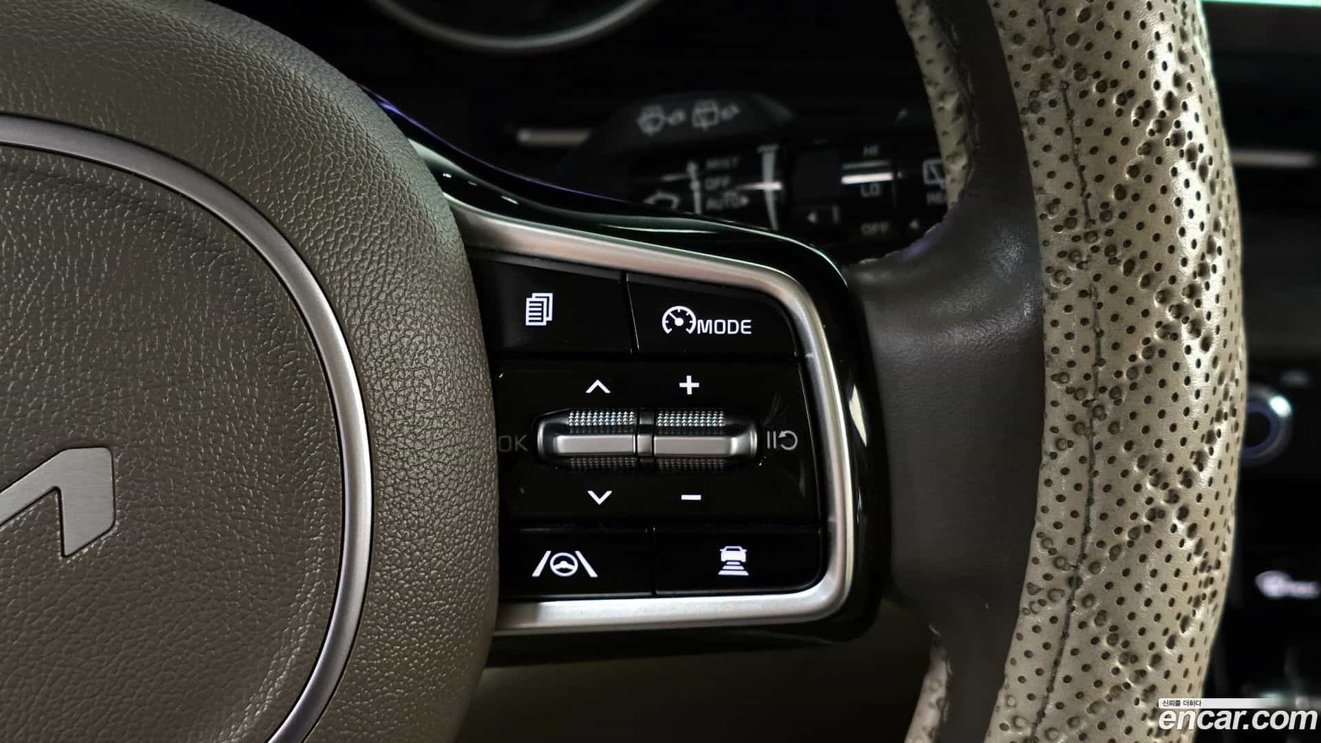 Canival Kia 2022.6-OPTION-019