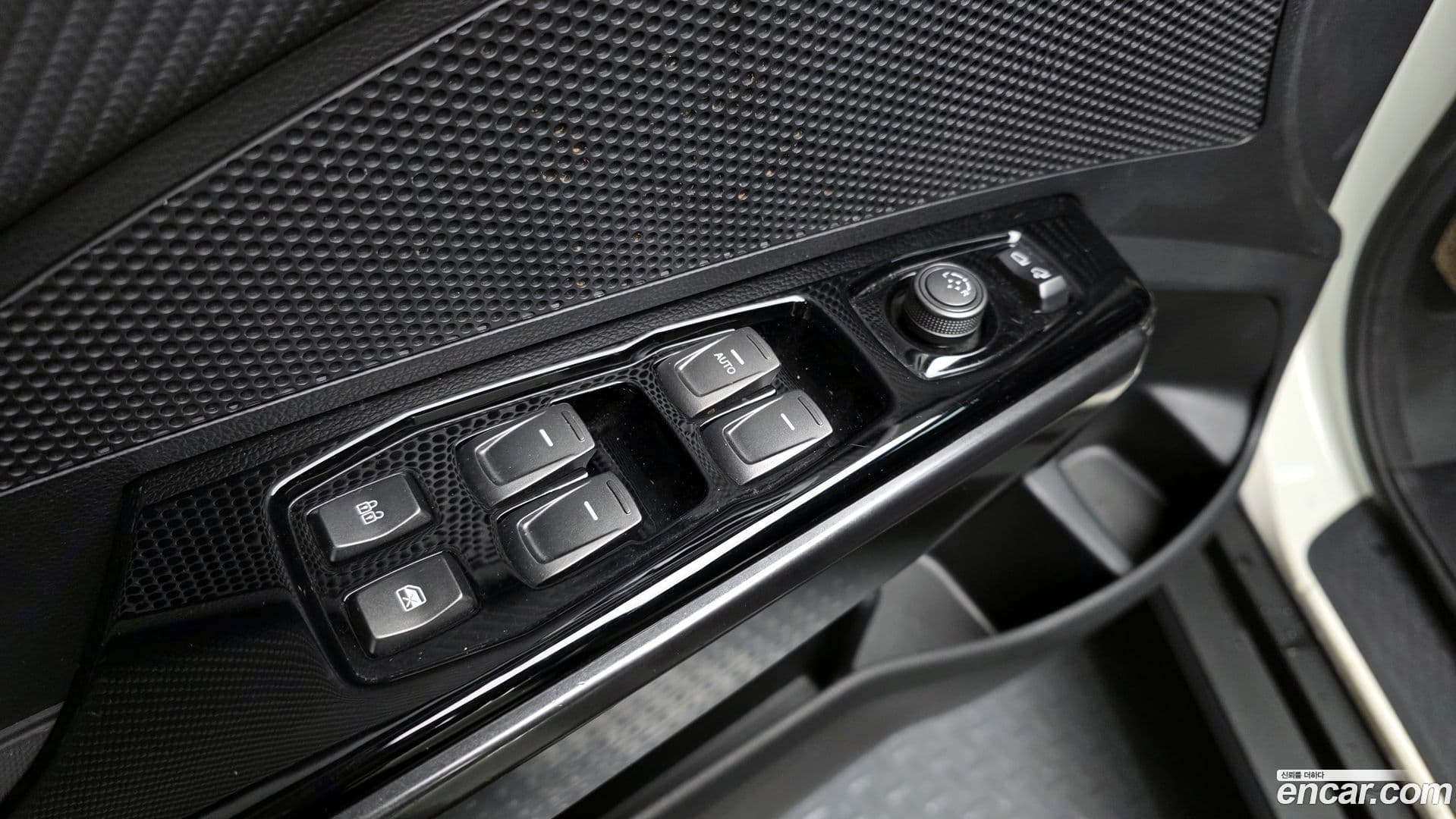 Main__Slider__Photo:TIBOLI KG Mobility 2020.11-13