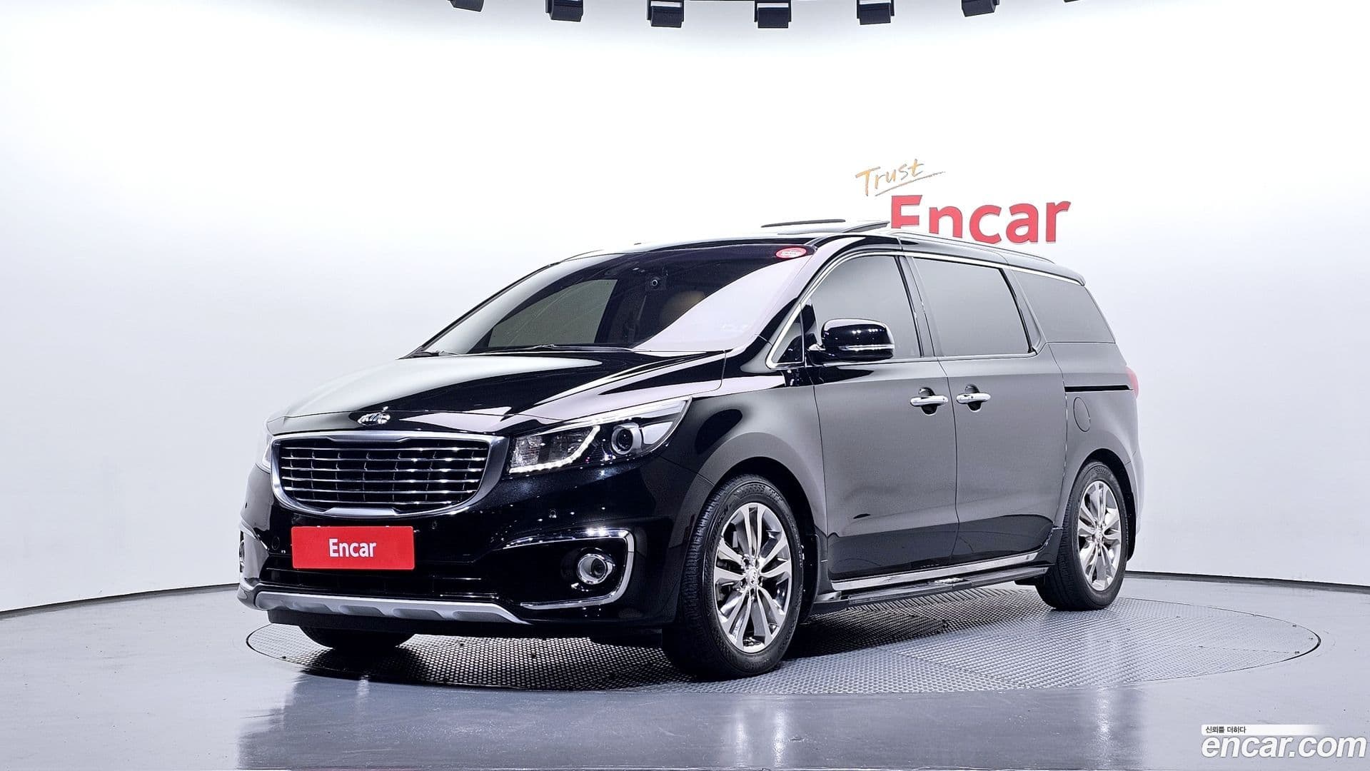 Main__Slider__Photo:Canival Kia 2015.8-0