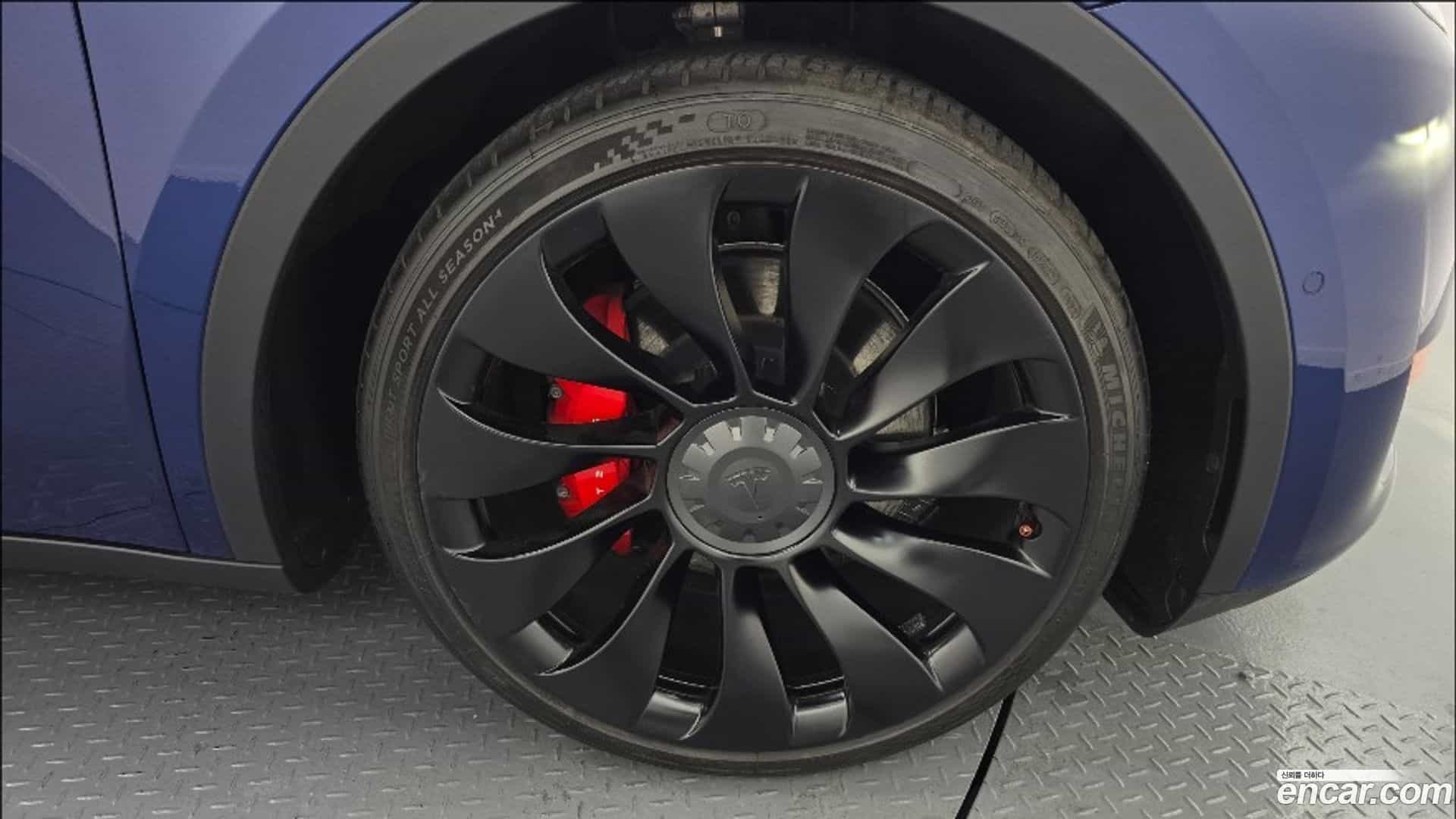 Model Y Tesla 2022.8-INNER-006