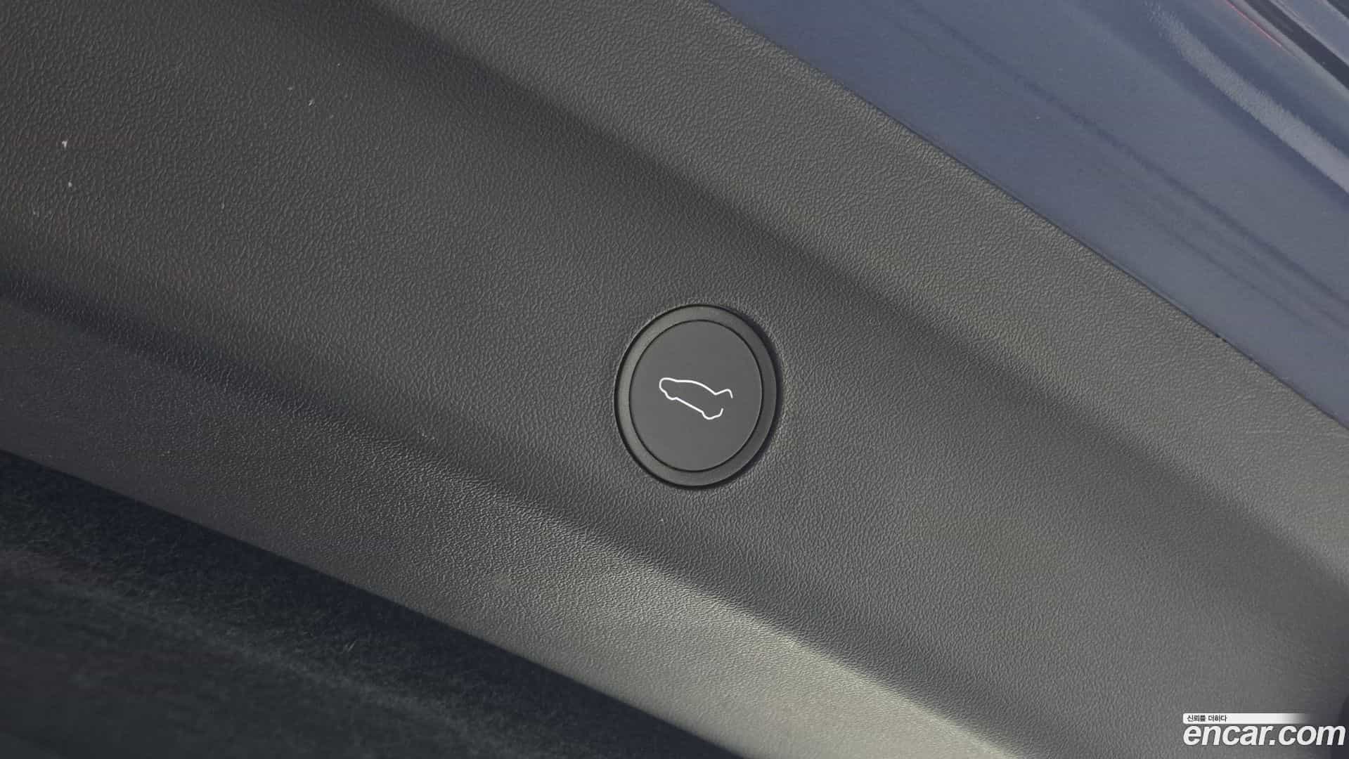 Model Y Tesla 2022.8-OPTION-023