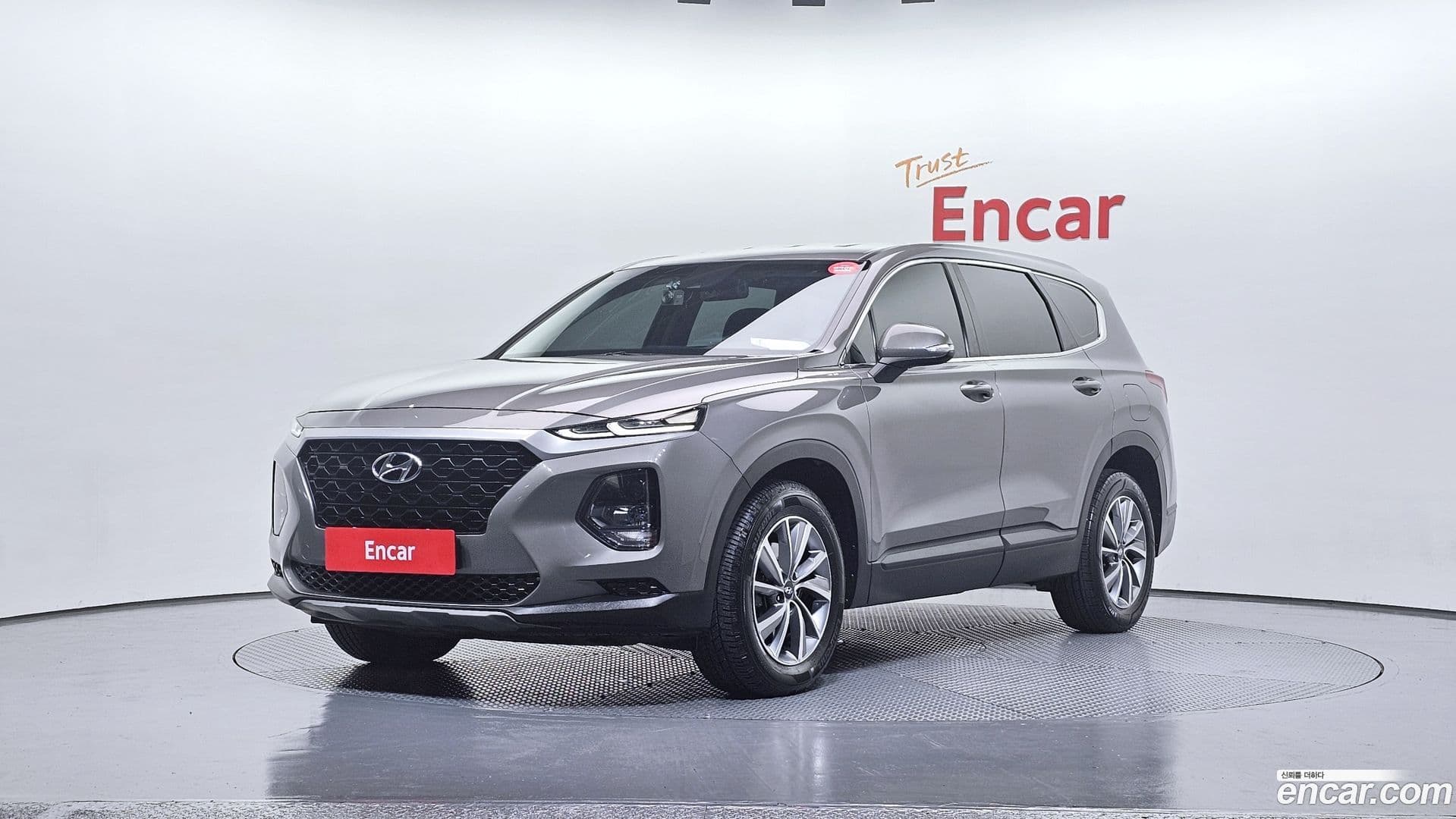 Main__Slider__Photo:Santafe Hyundai 2019.0-0