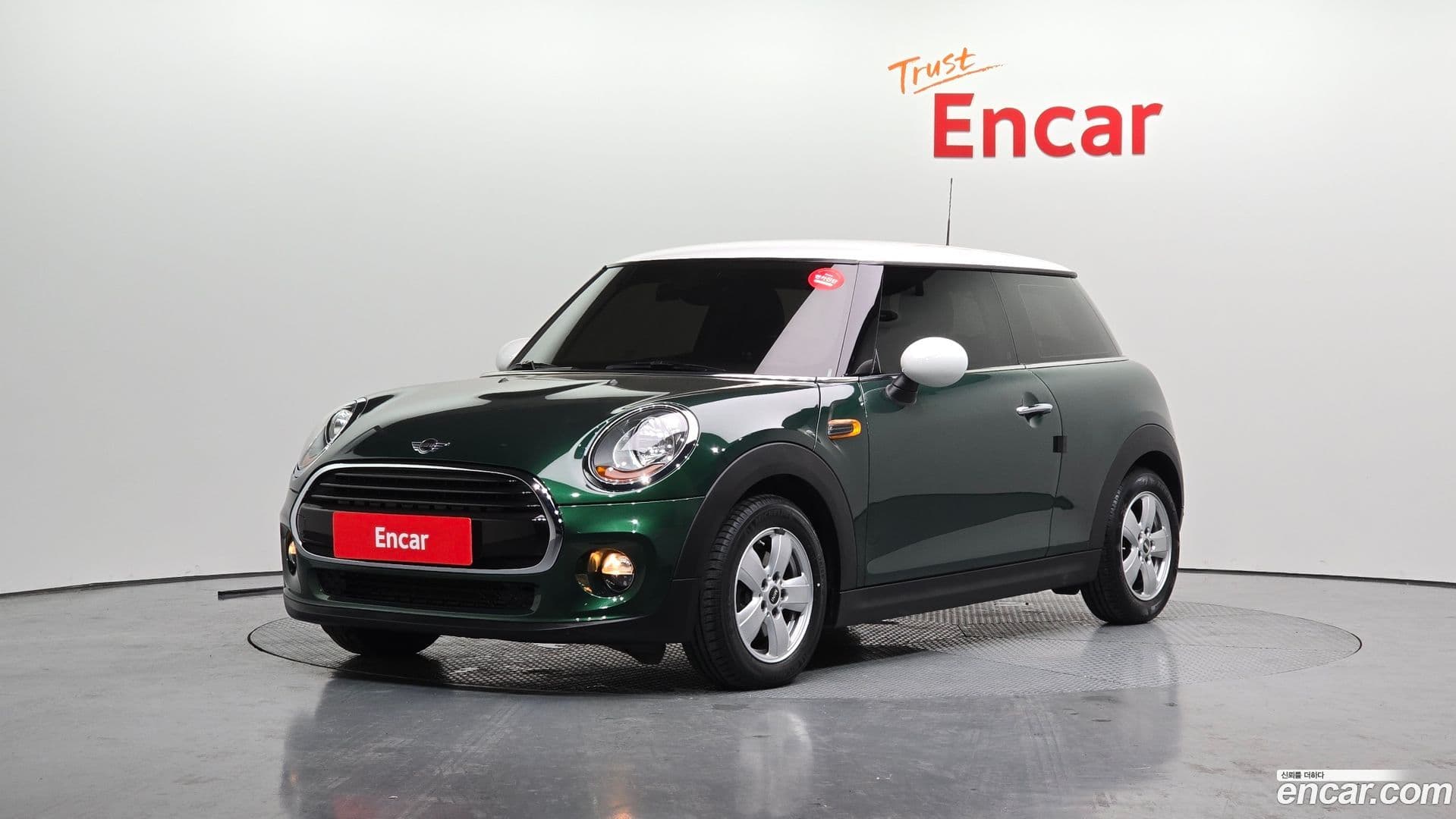 Main__Slider__Photo:Cooper Mini 2017.3-0