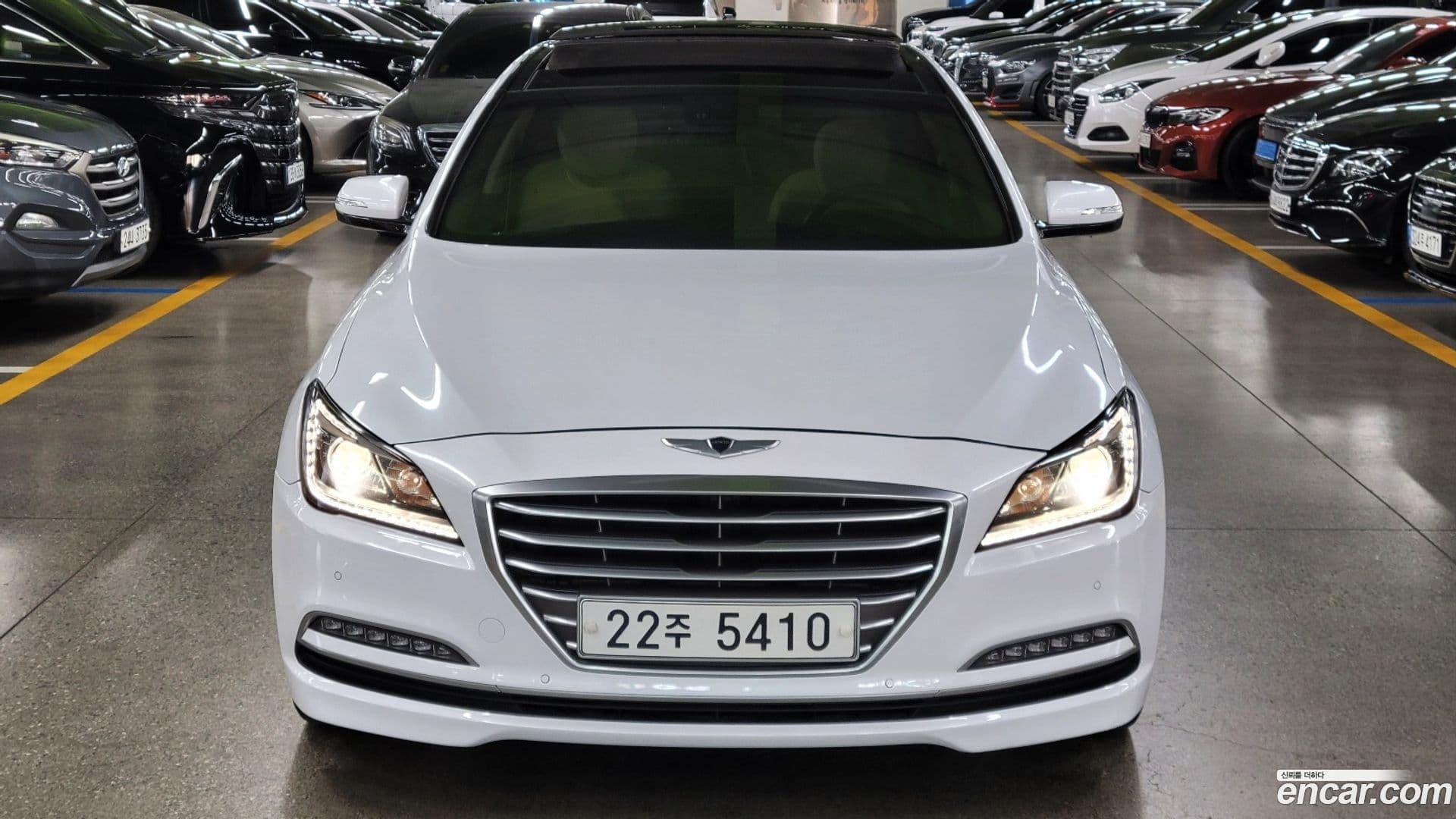 Main__Slider__Photo:Genesis Hyundai 2015.7-0