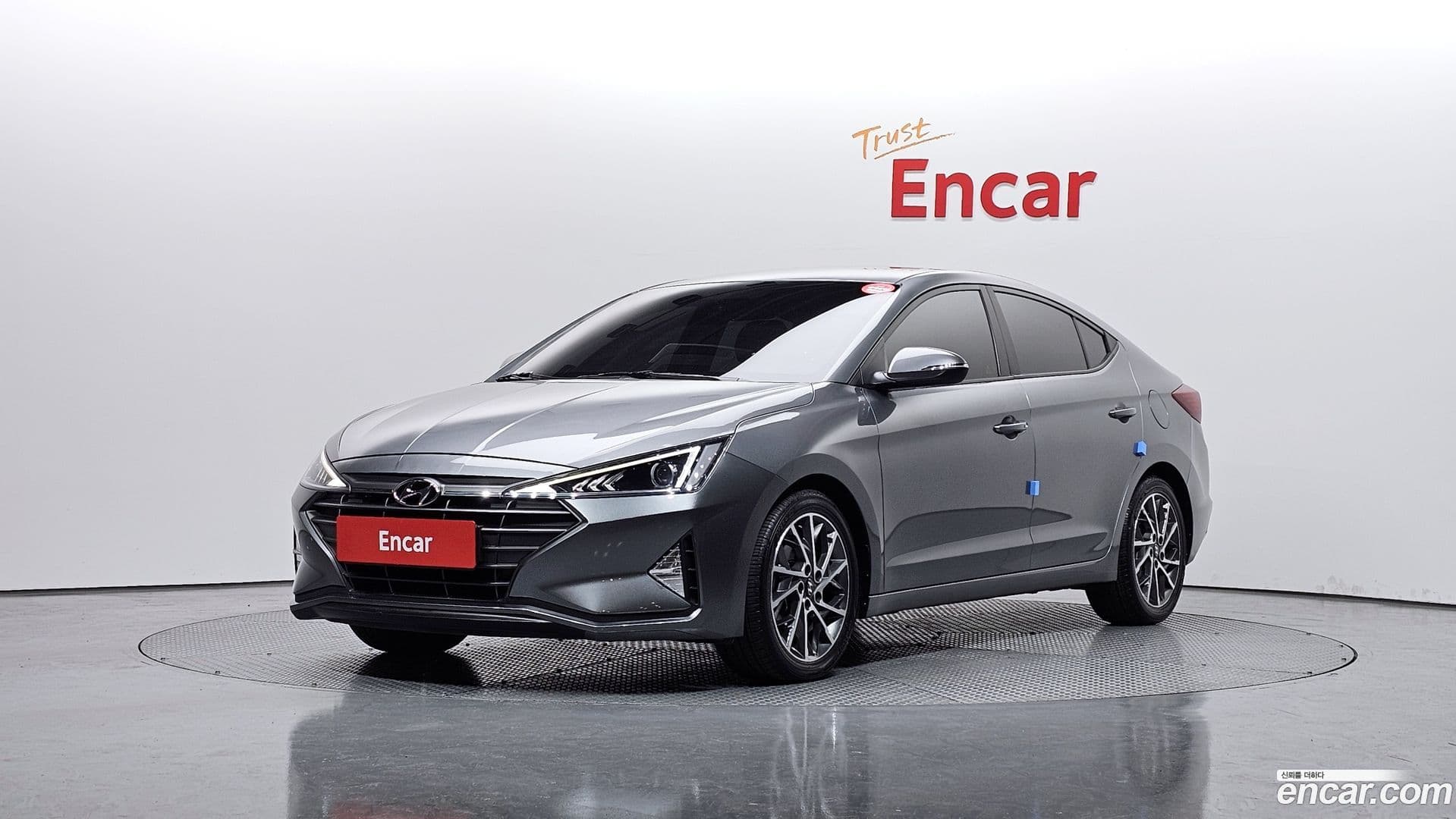 Main__Slider__Photo:AVANTE Hyundai 2018.8-0