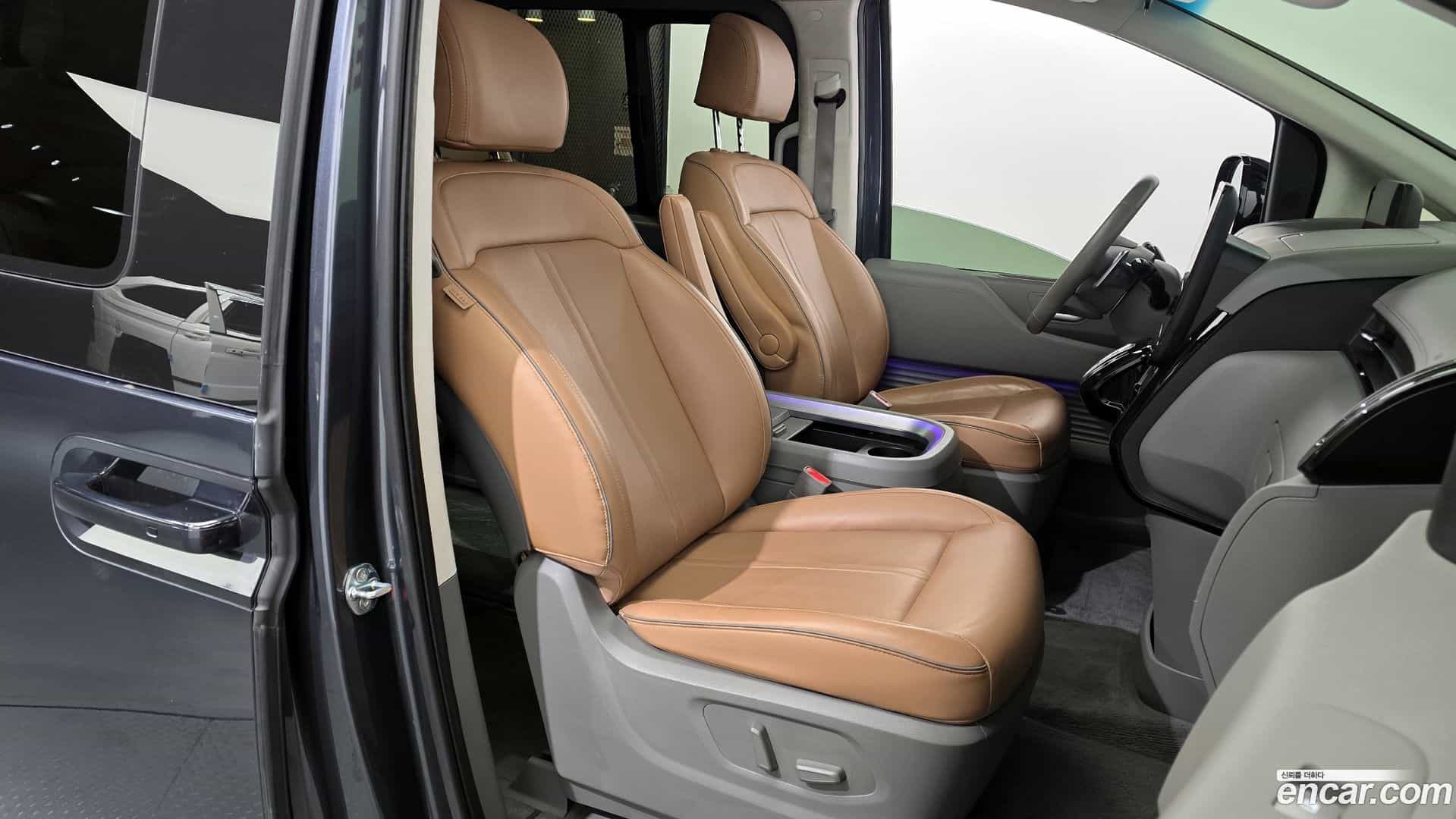 Staria Hyundai 2021.10-INNER-010