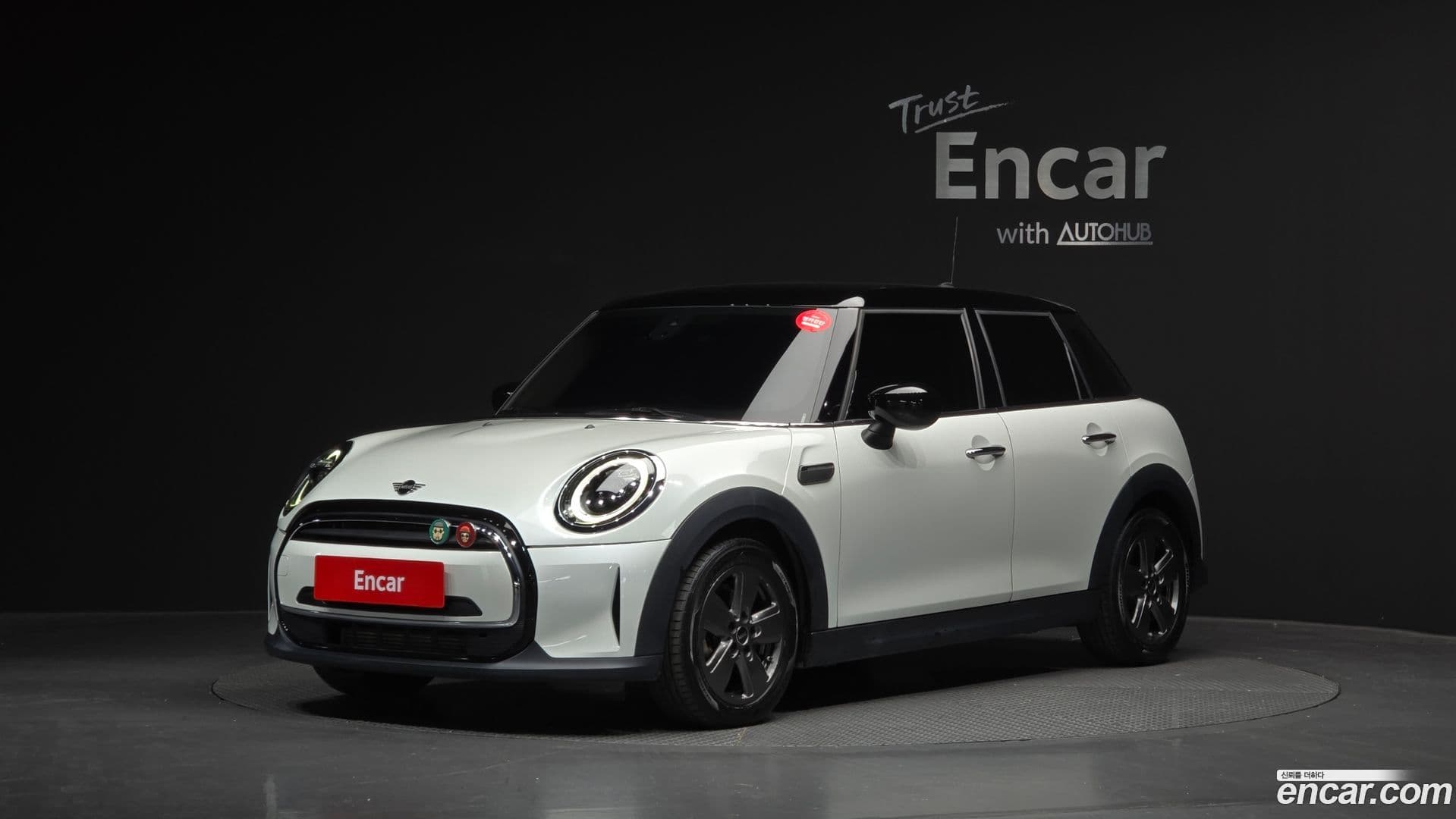 Main__Slider__Photo:Cooper Mini 2023.1-0