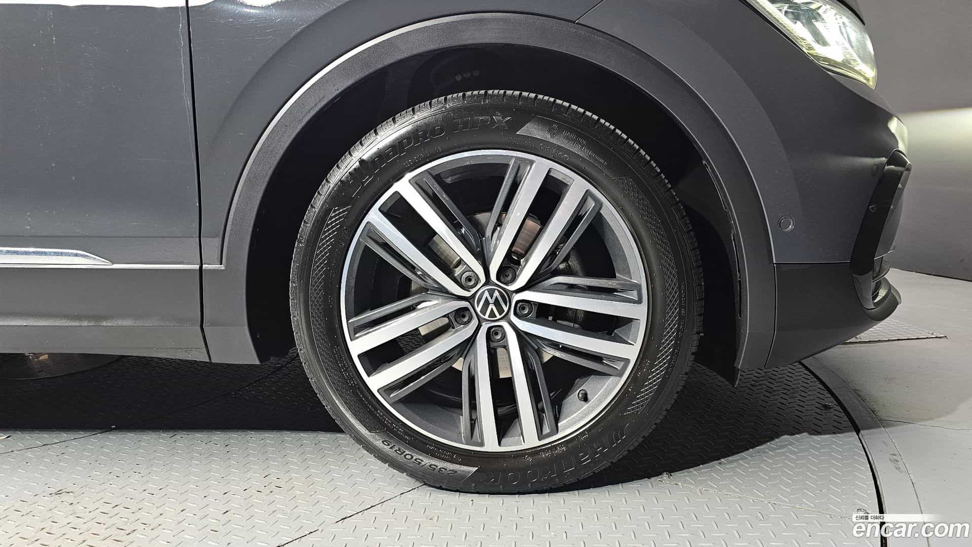 Tiguan Volkswagen 2021.7-OUTER-005