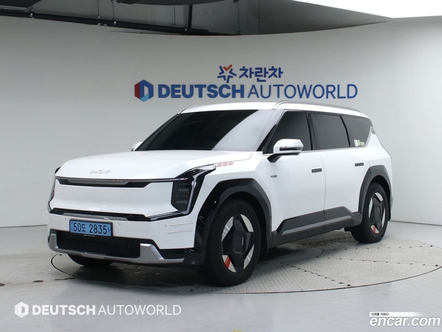 Main__Slider__Photo:EV9 Kia 2023.11-0