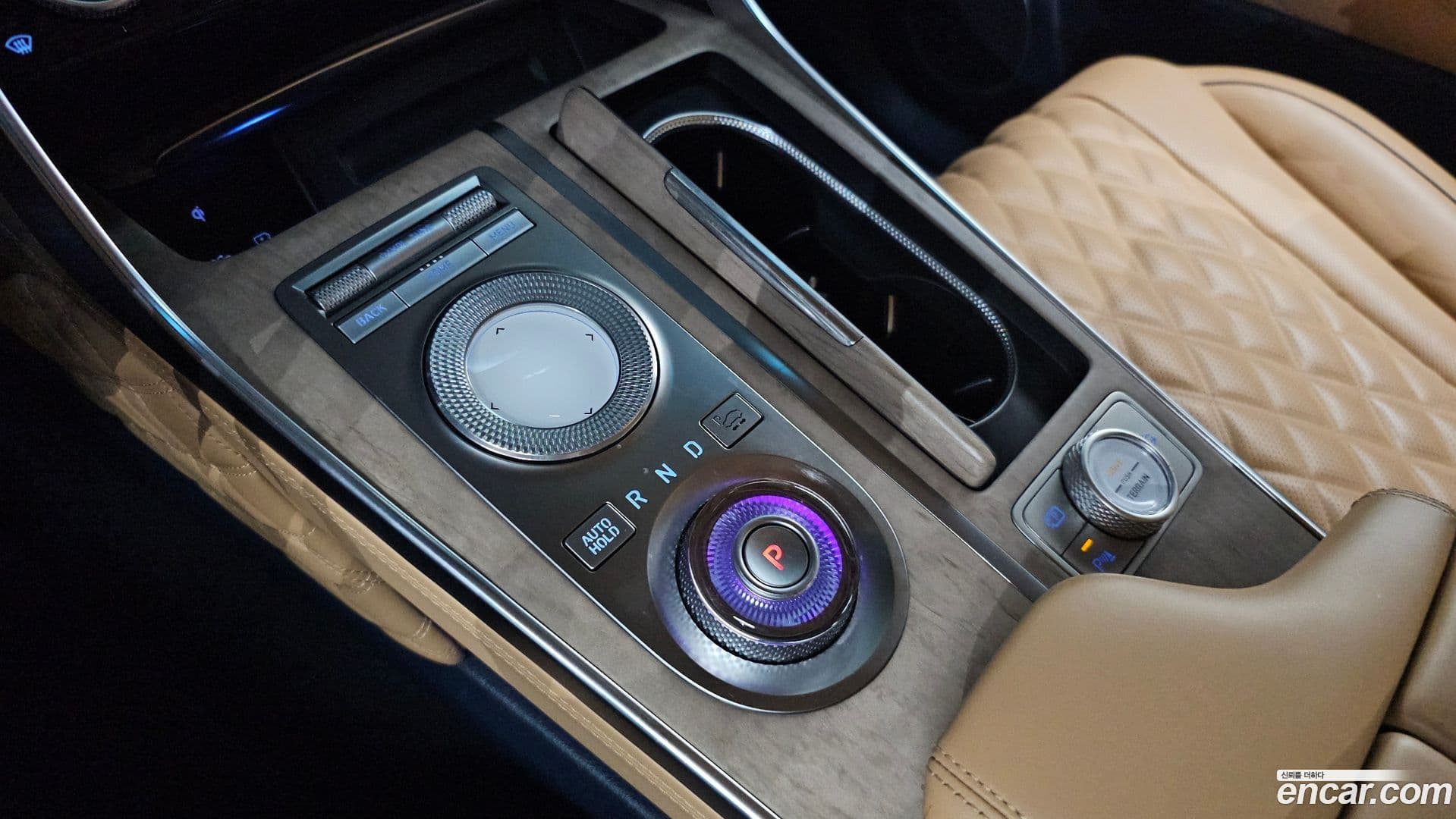 Main__Slider__Photo:GV80 Genesis 2021.5-8