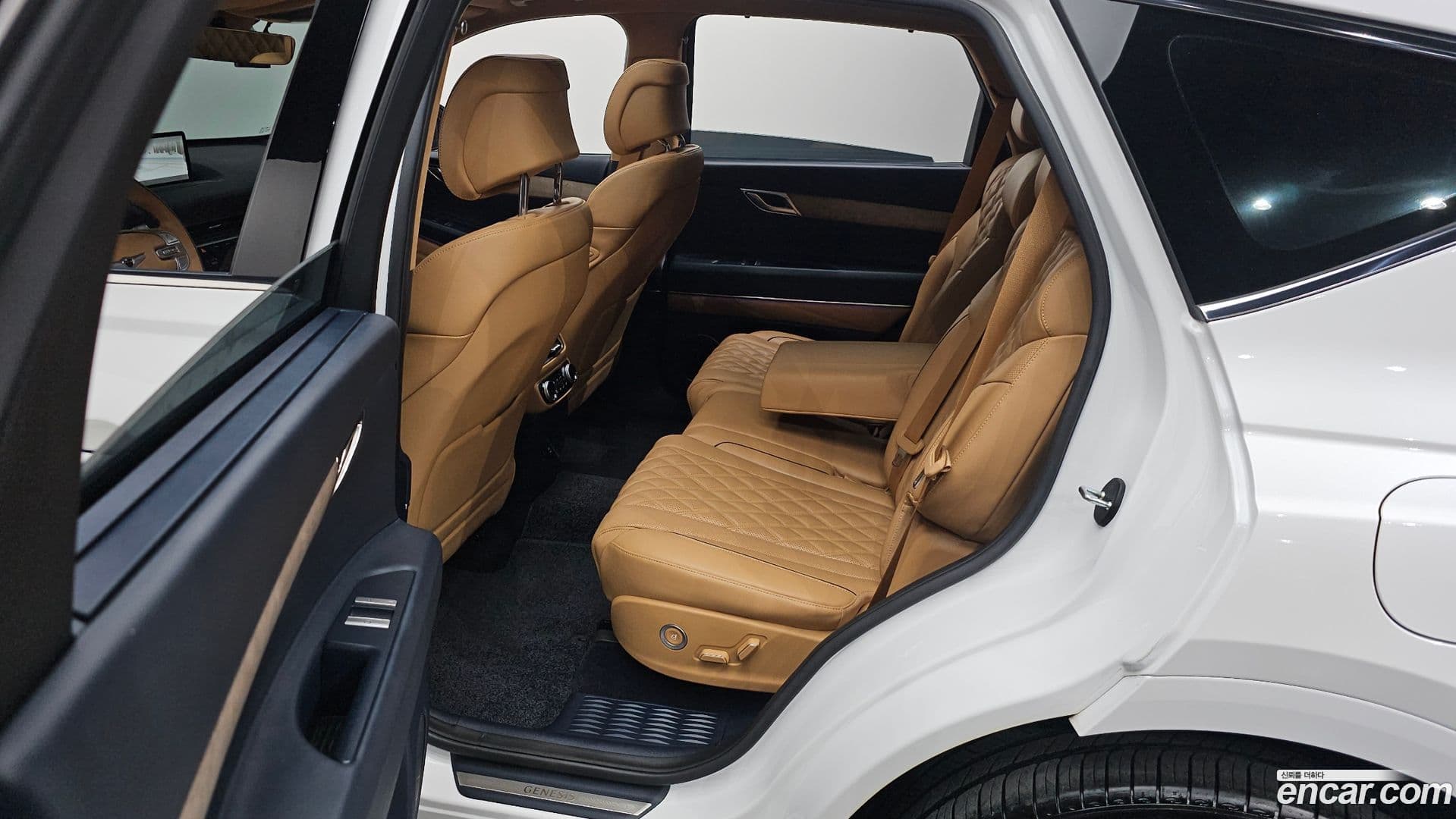 Main__Slider__Photo:GV80 Genesis 2021.5-10