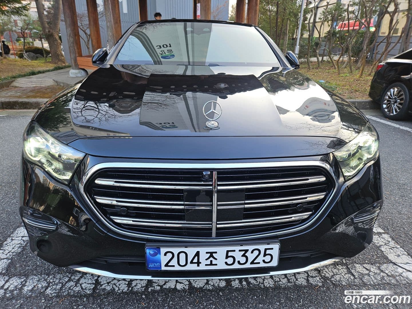 Main__Slider__Photo:E-Class Mercedes-Benz 2025.2-0