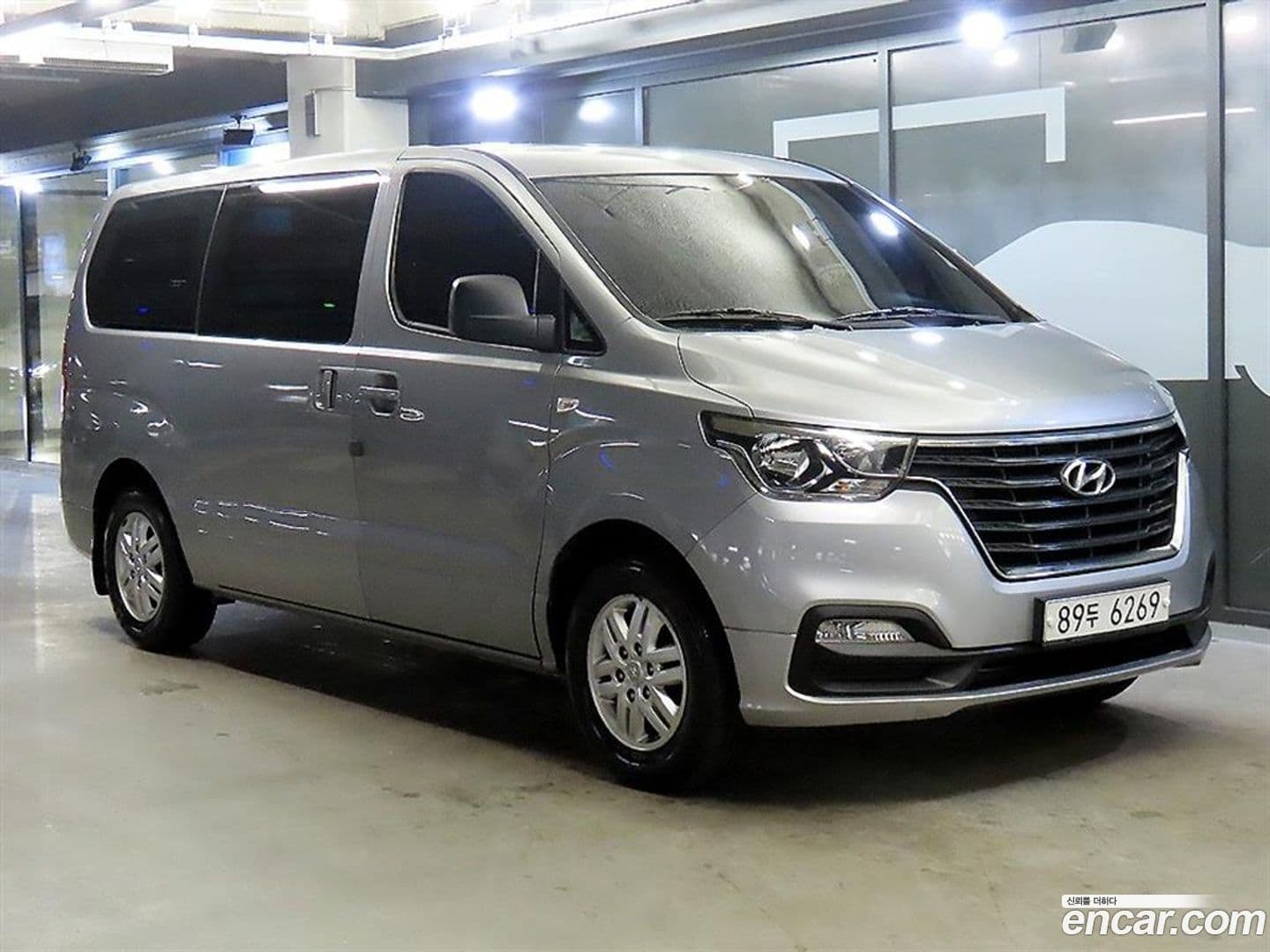 Main__Slider__Photo:Starex Hyundai 2019.5-0