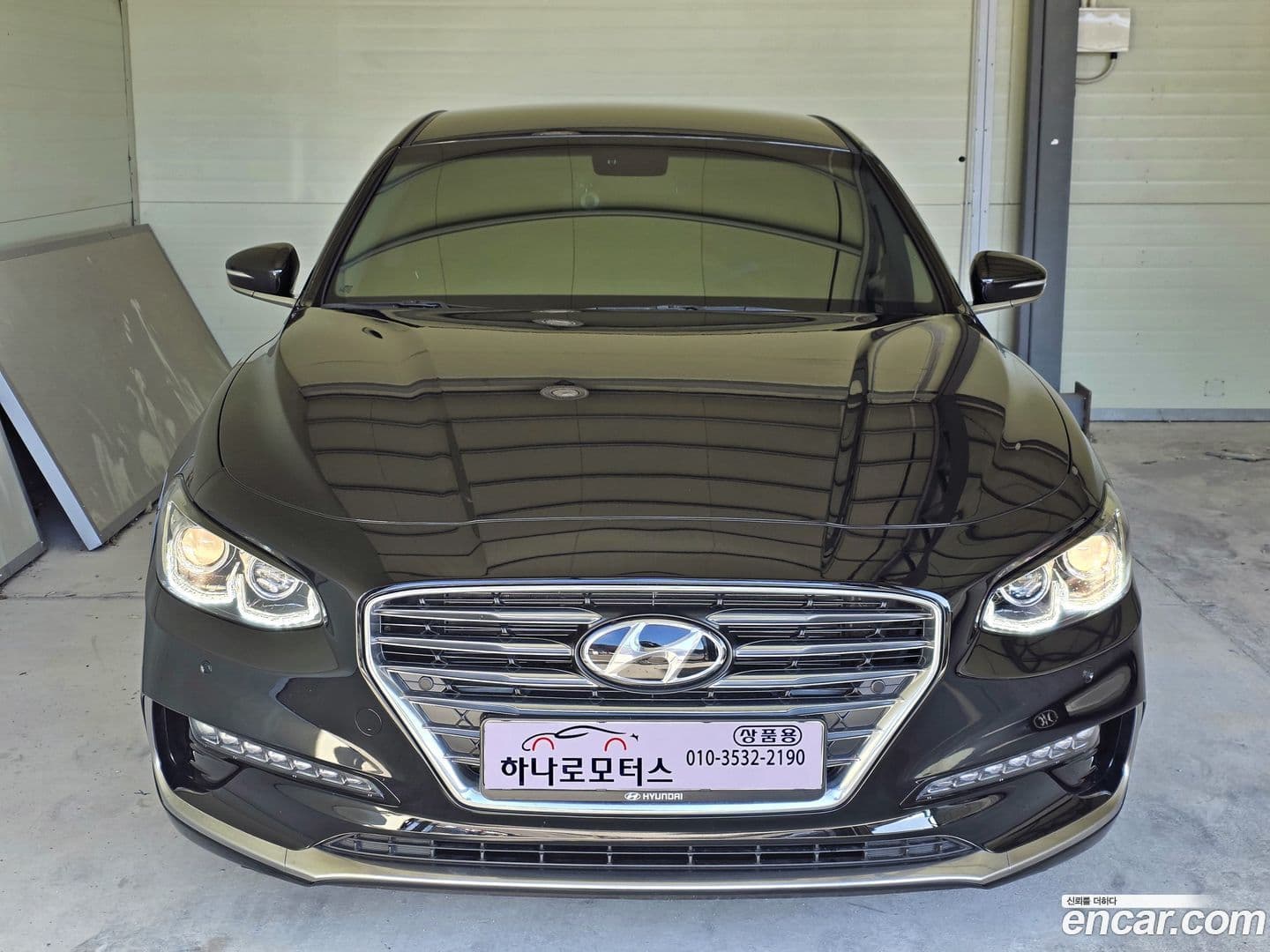 Main__Slider__Photo:Grandeur Hyundai 2018.9-0