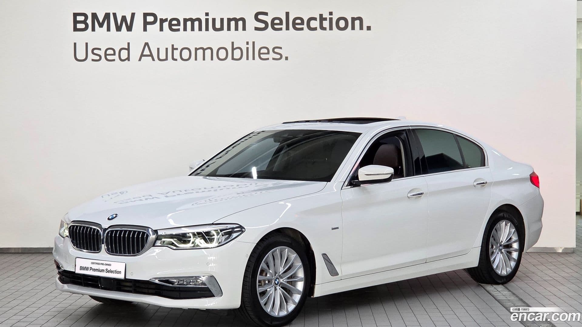 Main__Slider__Photo:5-Series BMW 2018.8-0