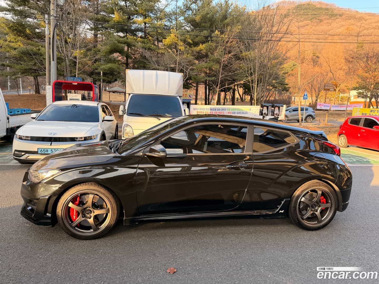 Veloster Hyundai 2019.6-OUTER-003