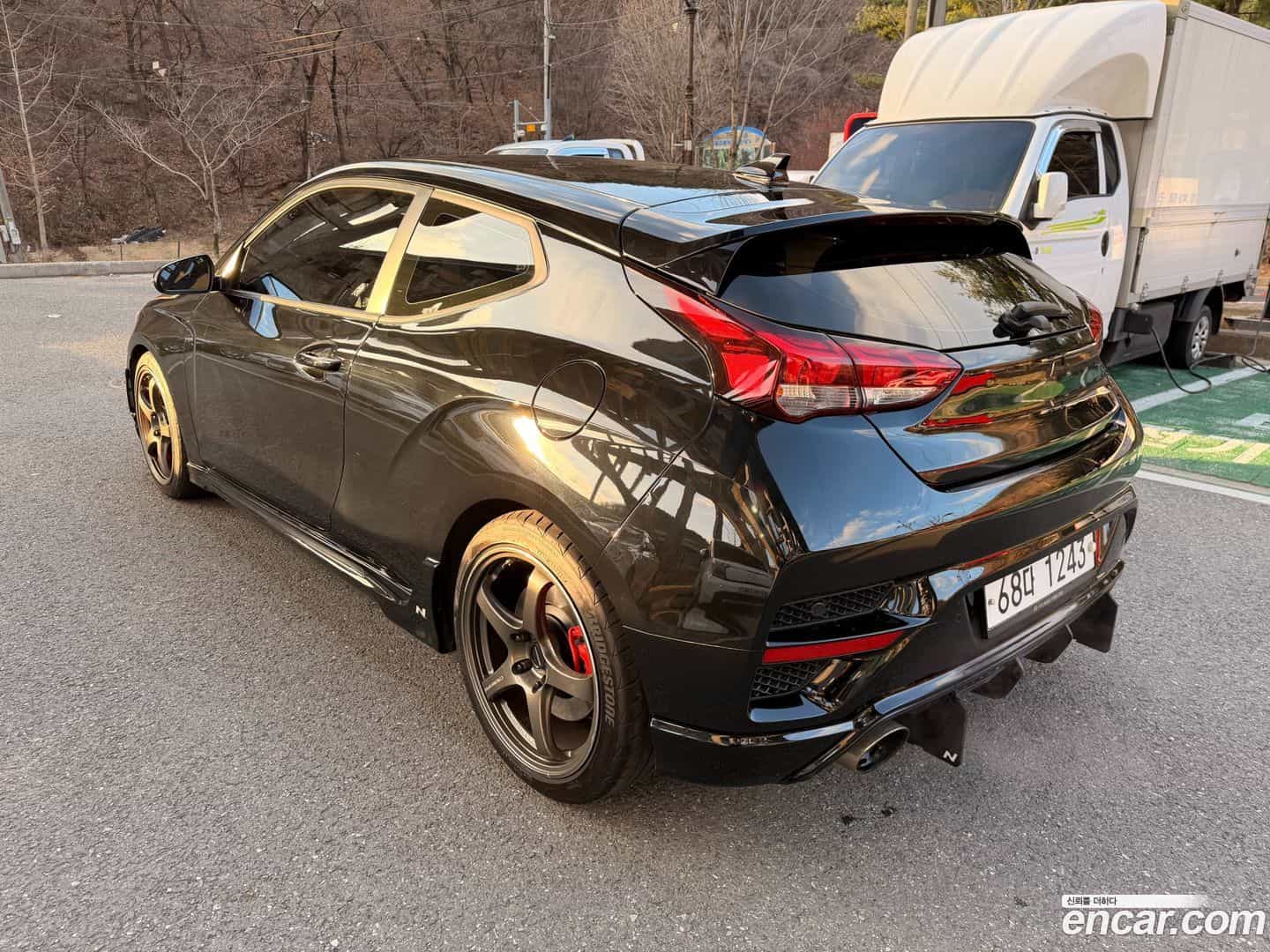 Veloster Hyundai 2019.6-OUTER-004