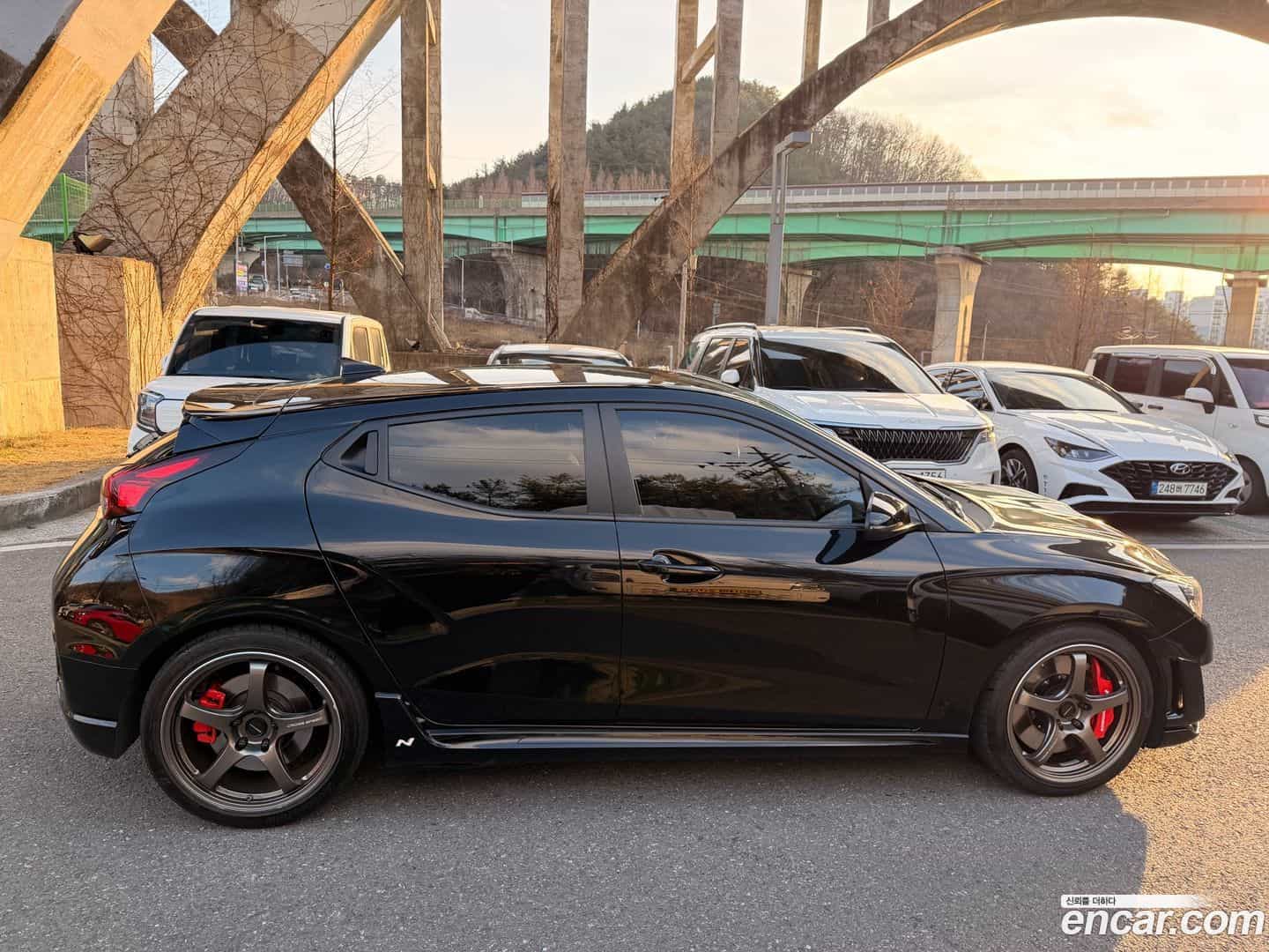 Veloster Hyundai 2019.6-INNER-007