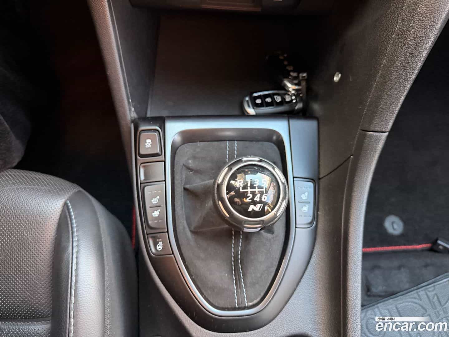 Veloster Hyundai 2019.6-OPTION-022