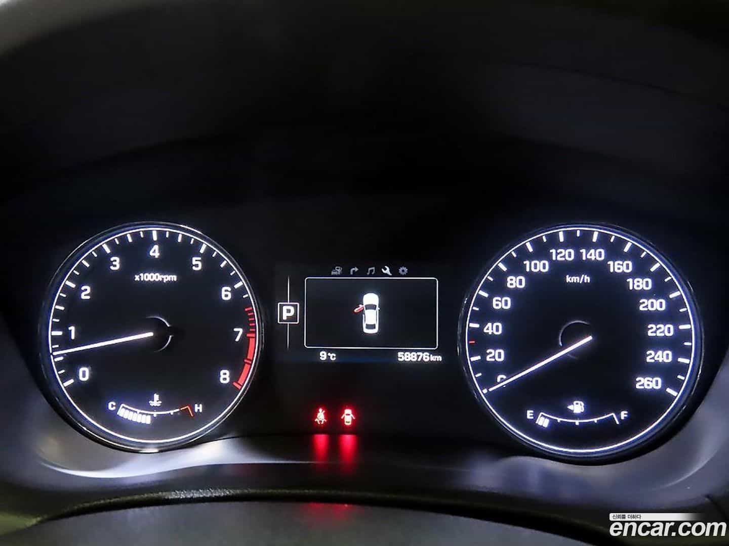 Genesis Hyundai 2014.1-INNER-009
