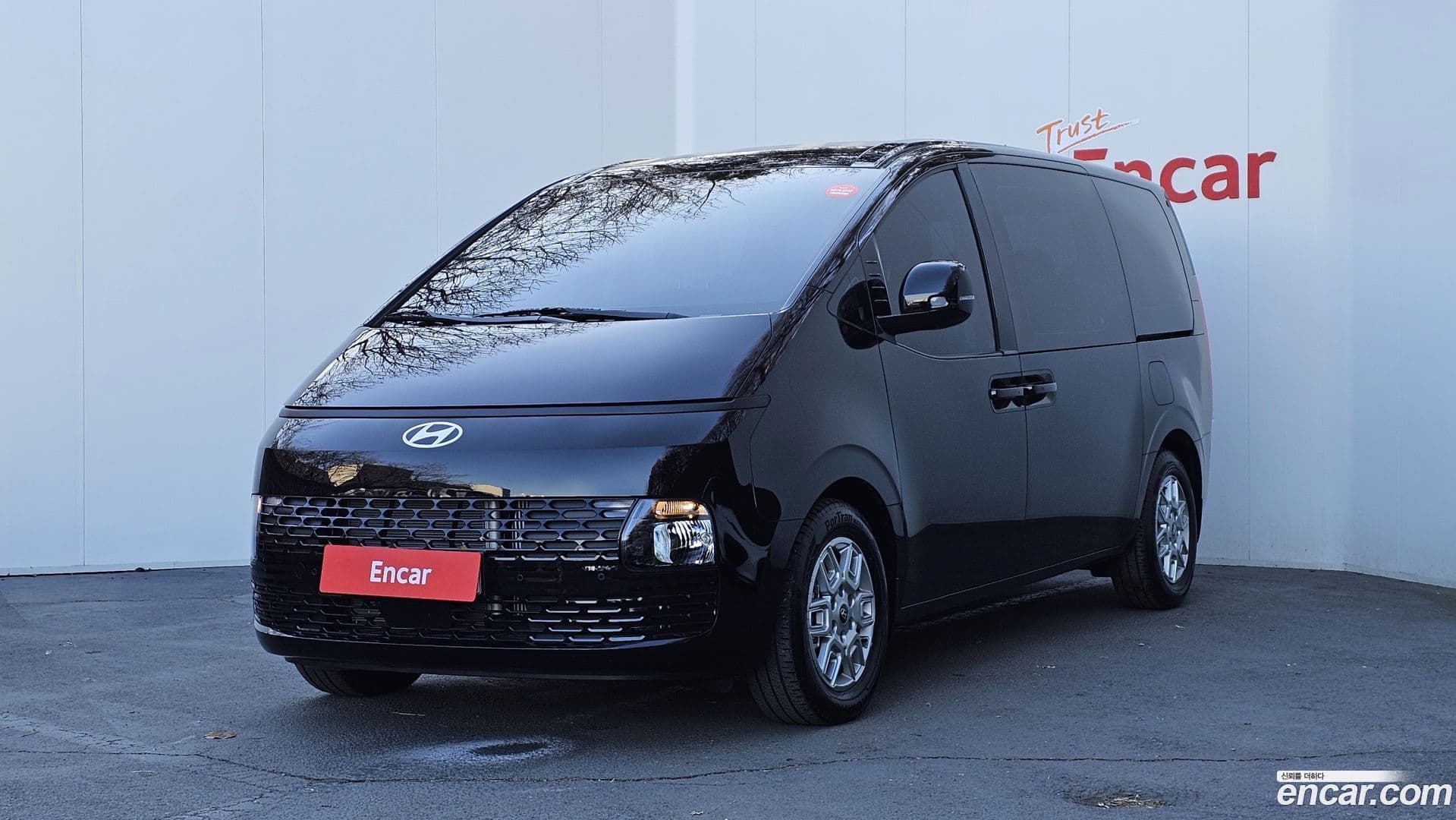 Main__Slider__Photo:Staria Hyundai 2025.1-0