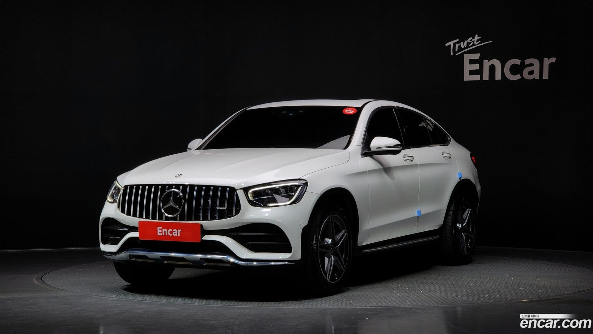Main__Slider__Photo:GLC-Class Mercedes-Benz 2021.11-0