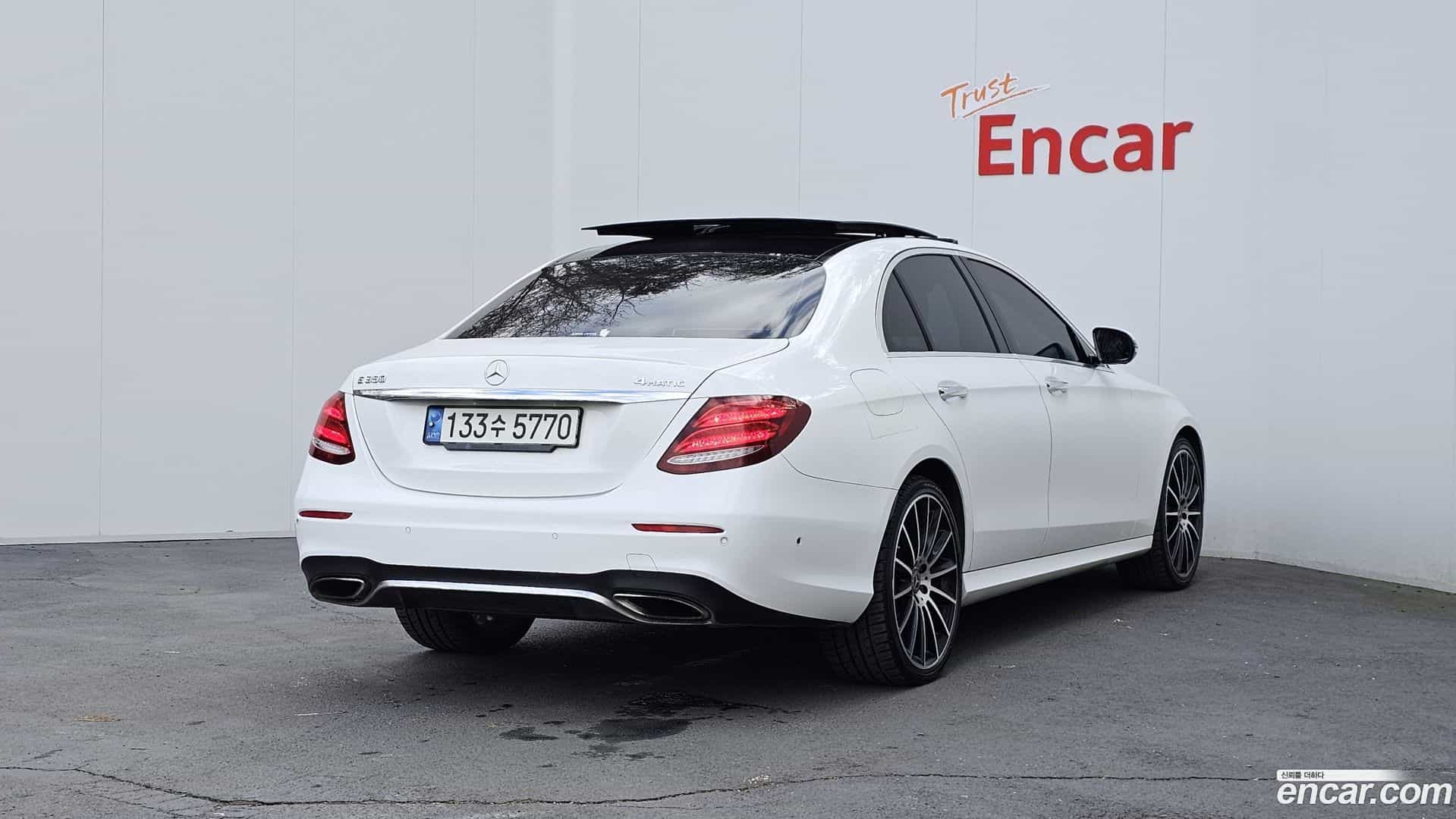 E-Class Mercedes-Benz 2019.11-OUTER-002
