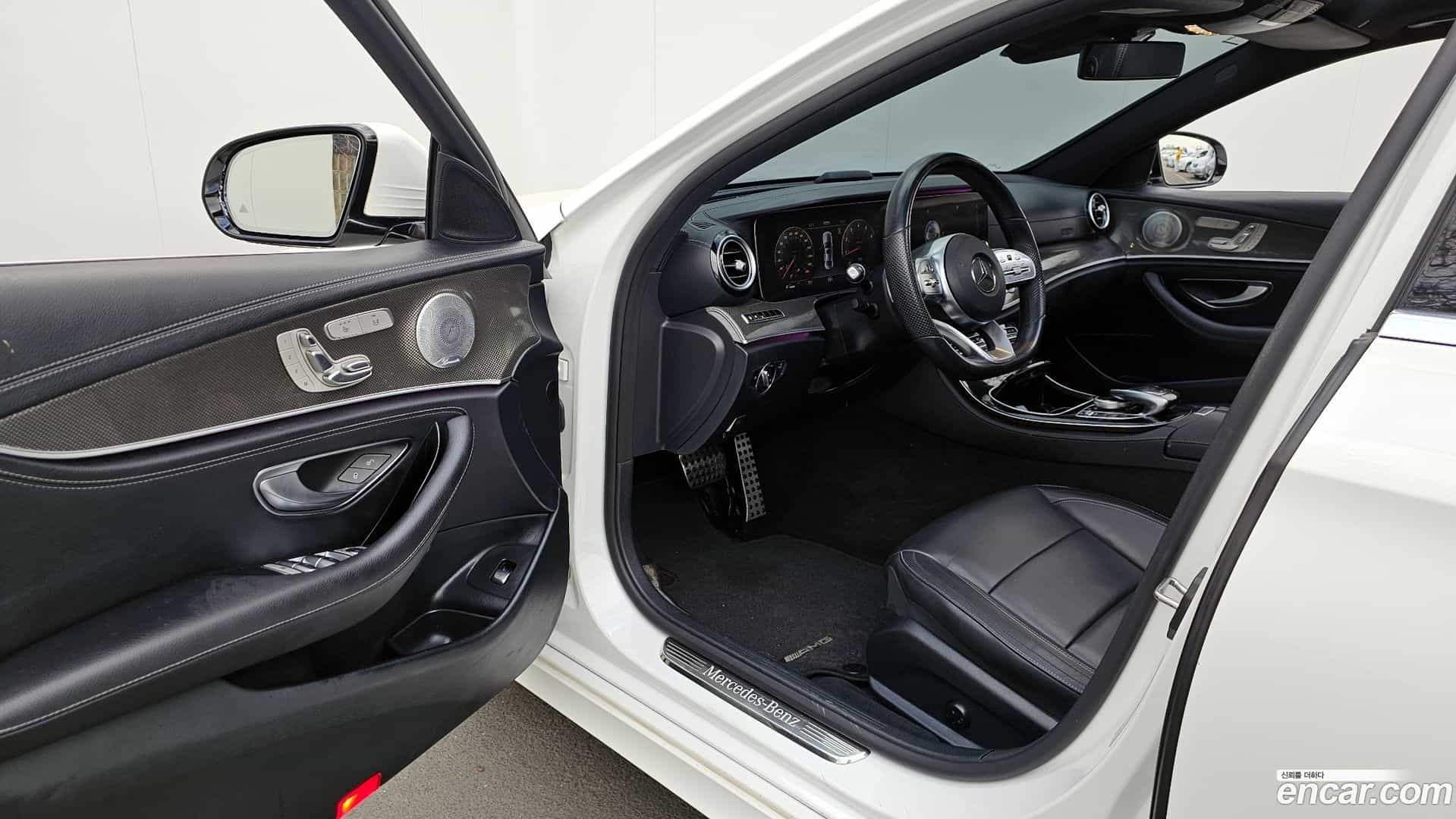 E-Class Mercedes-Benz 2019.11-OPTION-015