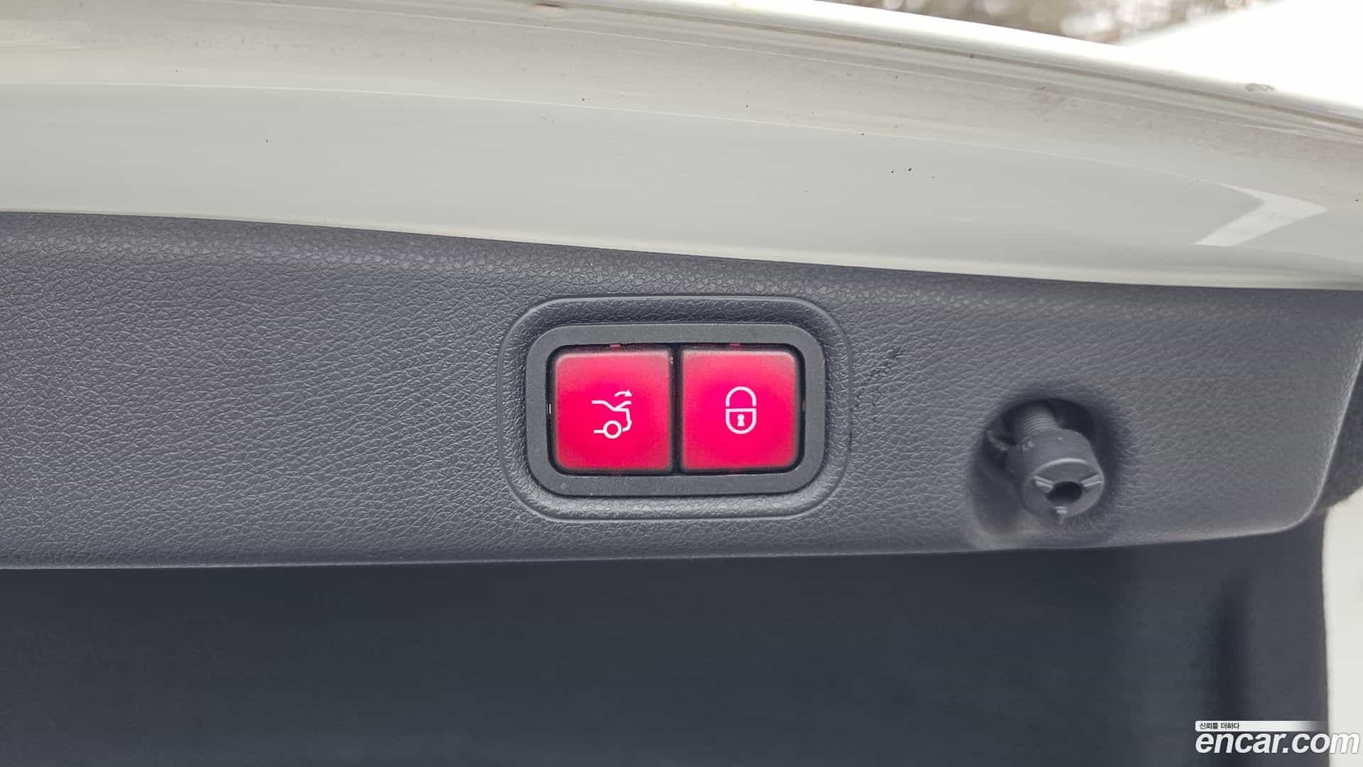 E-Class Mercedes-Benz 2019.11-OPTION-024