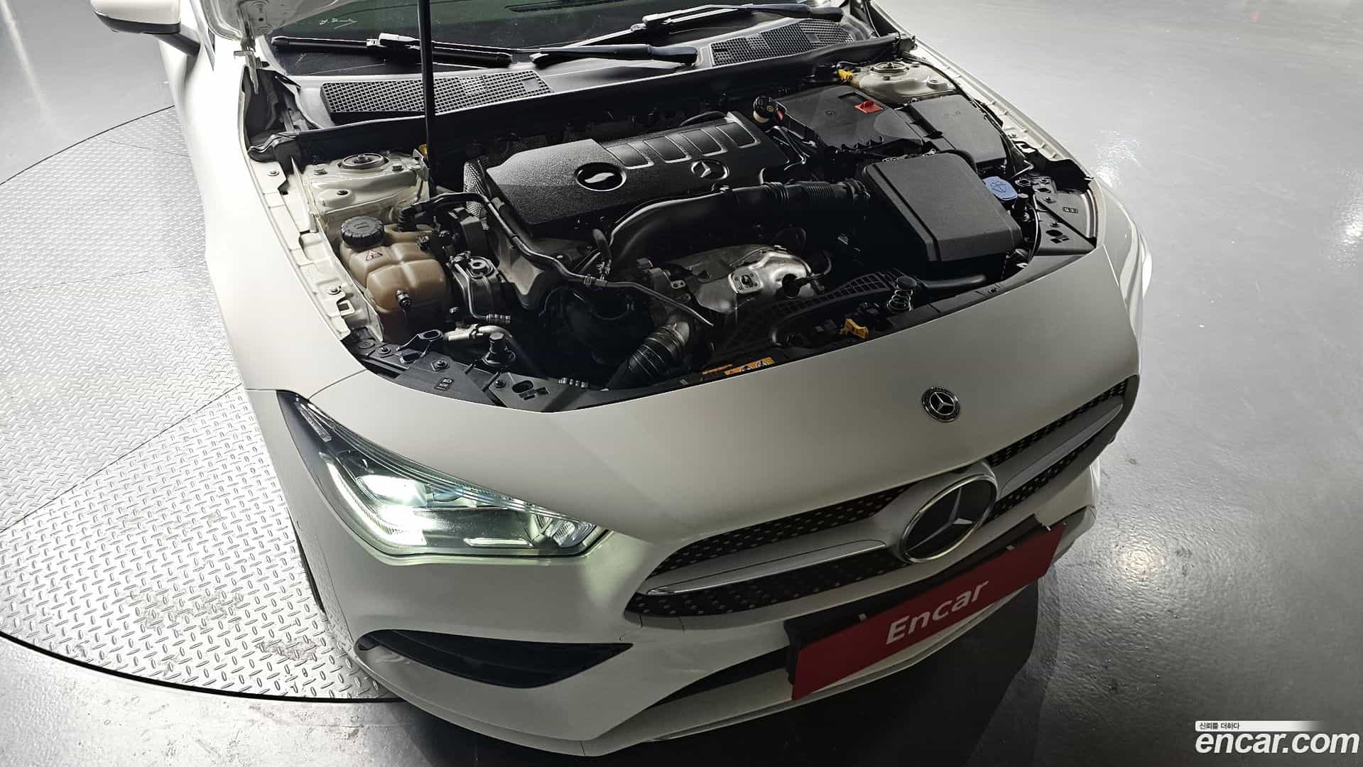CLA-Class Mercedes-Benz 2020.4-INNER-006