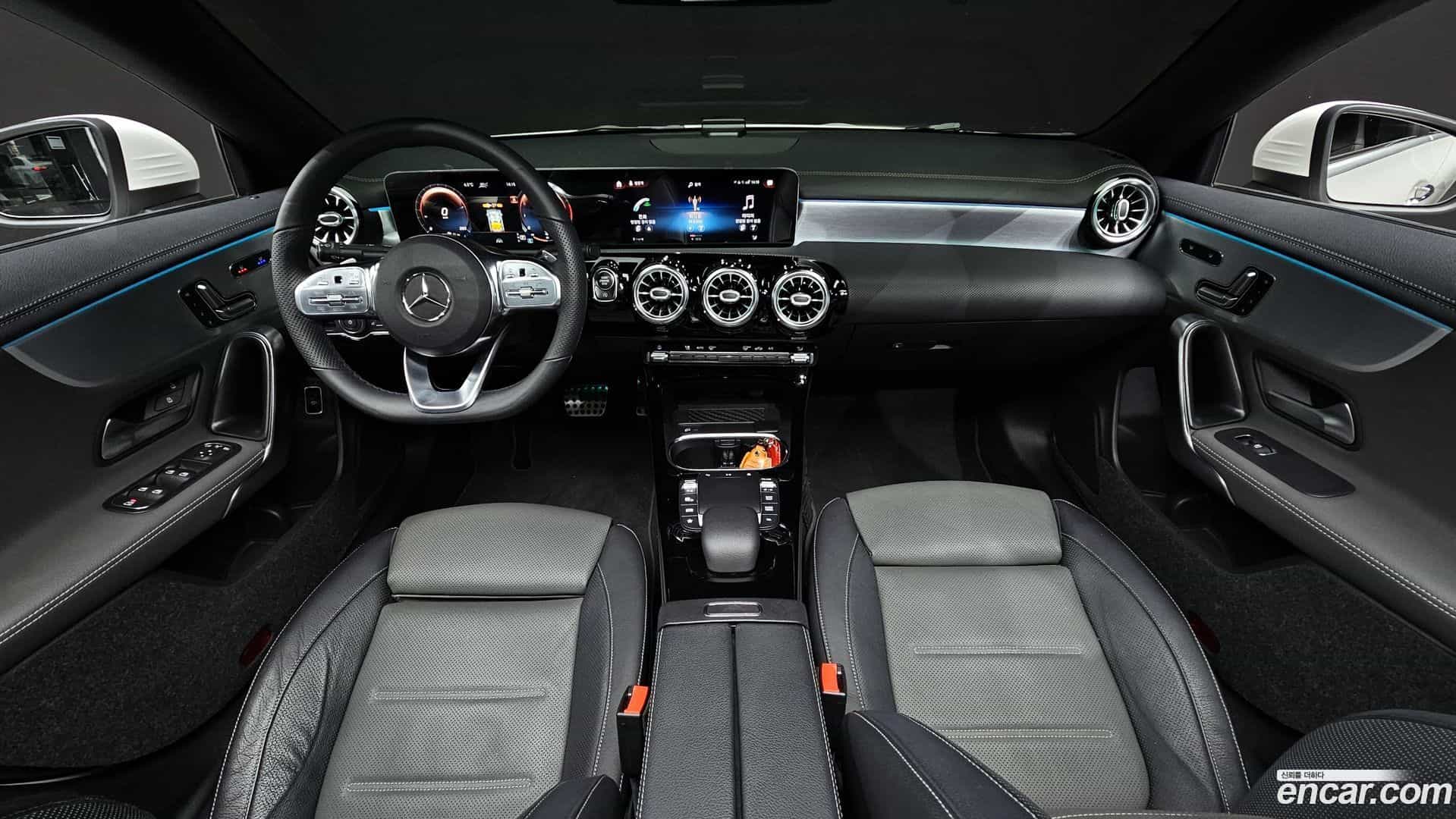 CLA-Class Mercedes-Benz 2020.4-INNER-007