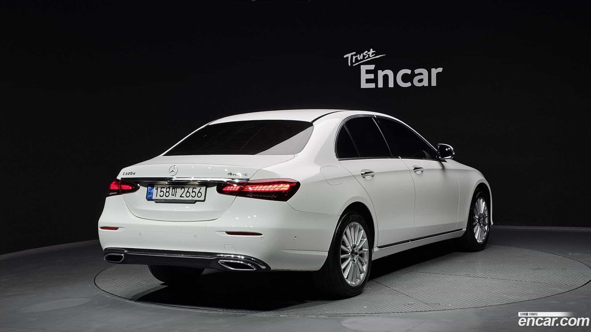 E-Class Mercedes-Benz 2022.2-OUTER-002