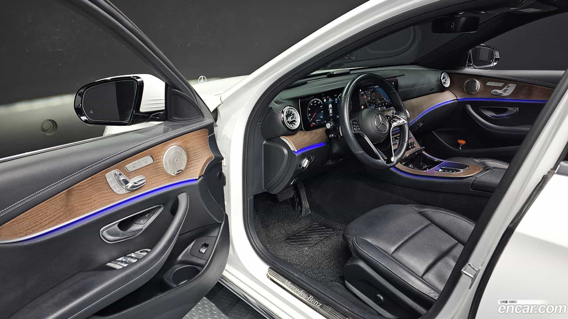 E-Class Mercedes-Benz 2022.2-OPTION-015
