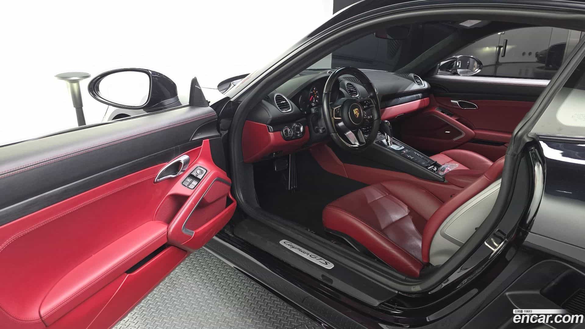 718 Porsche 2021.5-INNER-010