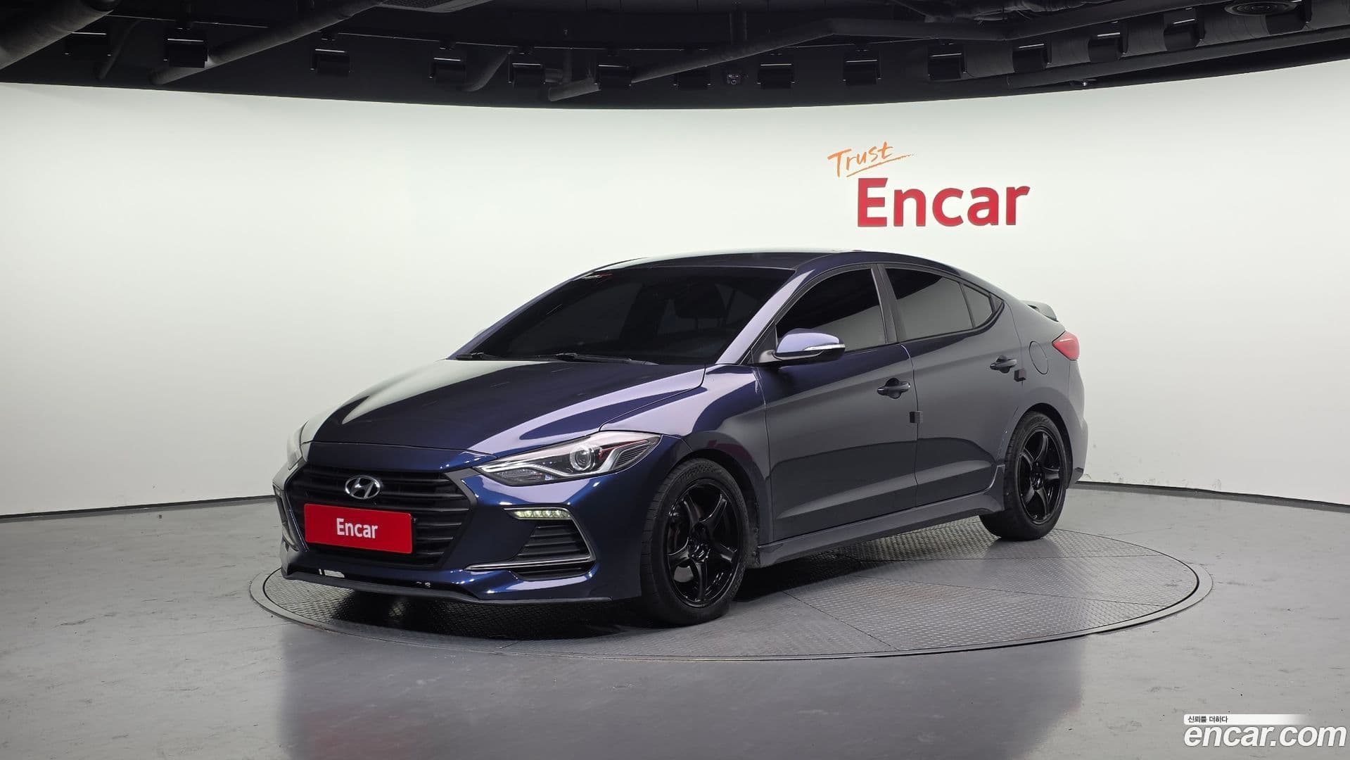 Main__Slider__Photo:AVANTE Hyundai 2018.3-0