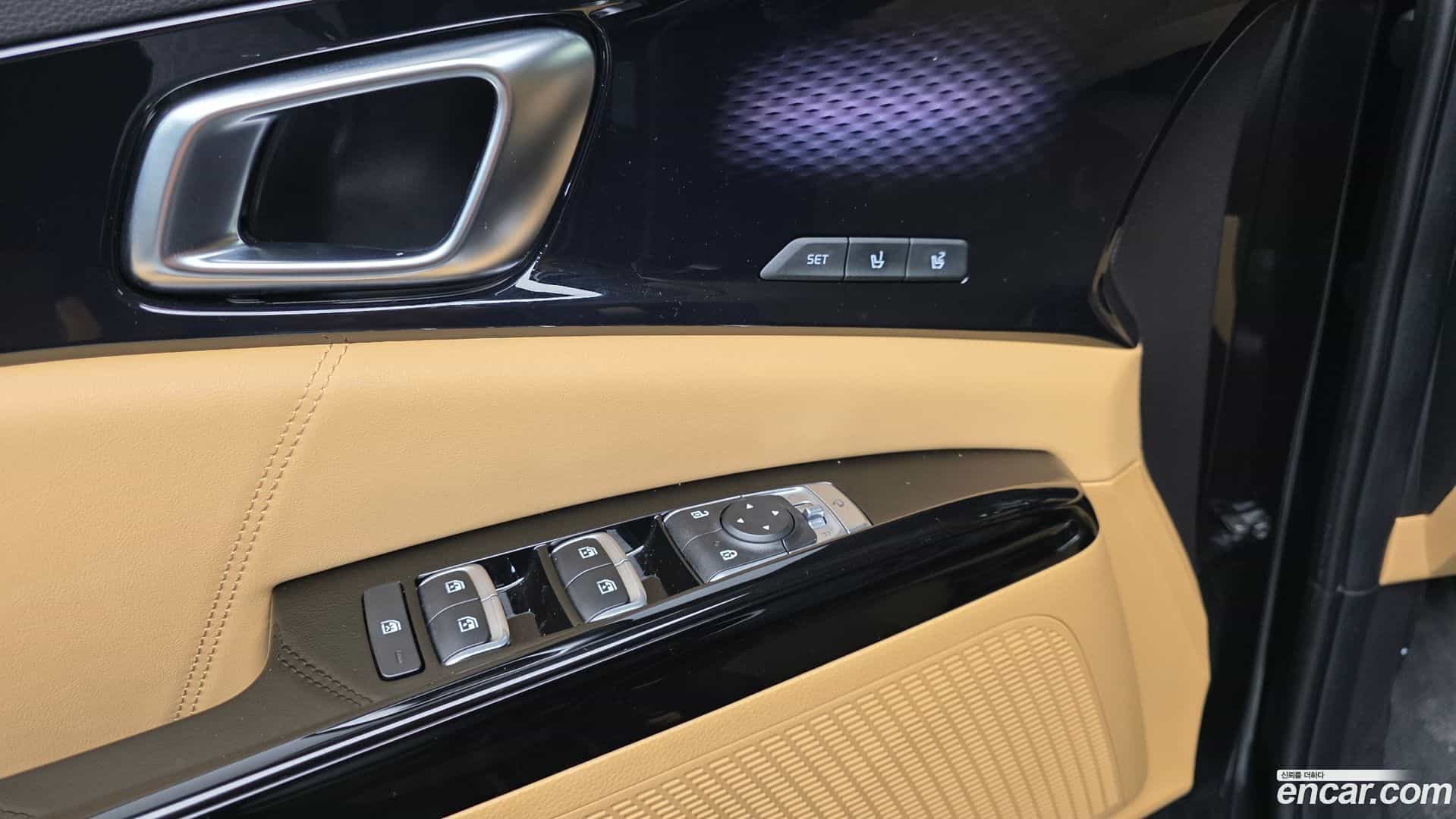 Canival Kia 2023.9-OPTION-016