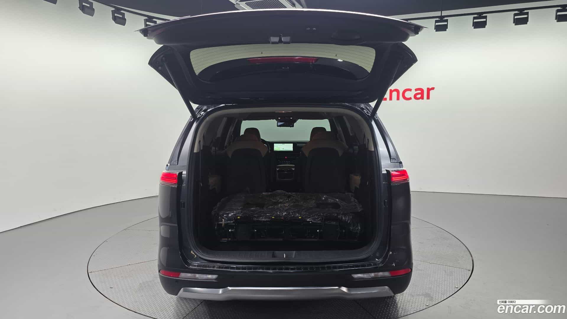 Canival Kia 2023.9-OPTION-024