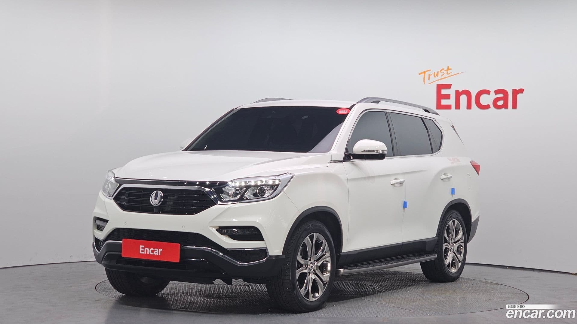 Main__Slider__Photo:Rexton KG Mobility 2017.9-0